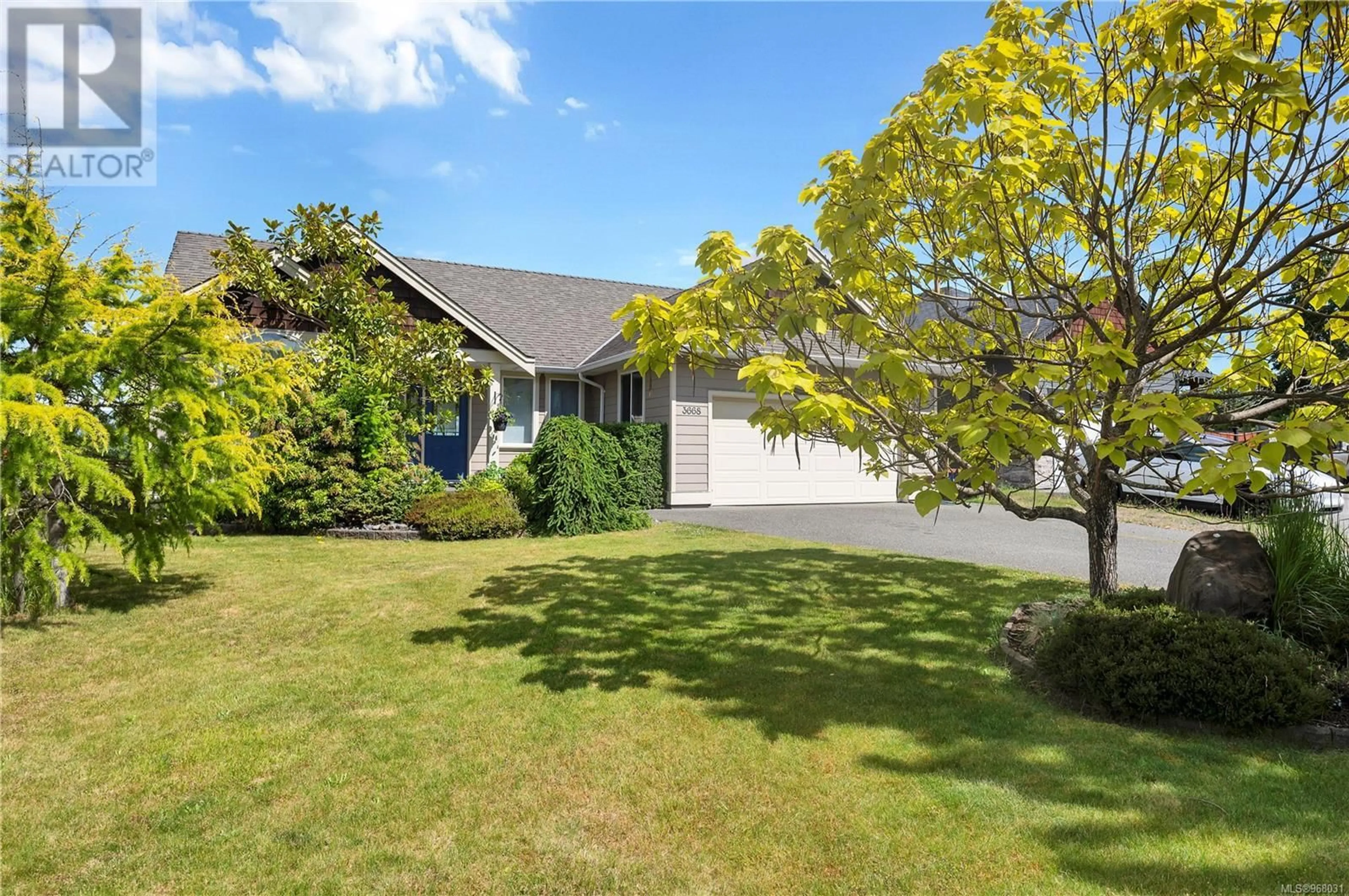 Home with vinyl exterior material, water/lake/river/ocean view for 3668 VERMONT PLACE, Campbell River British Columbia V9H1V3