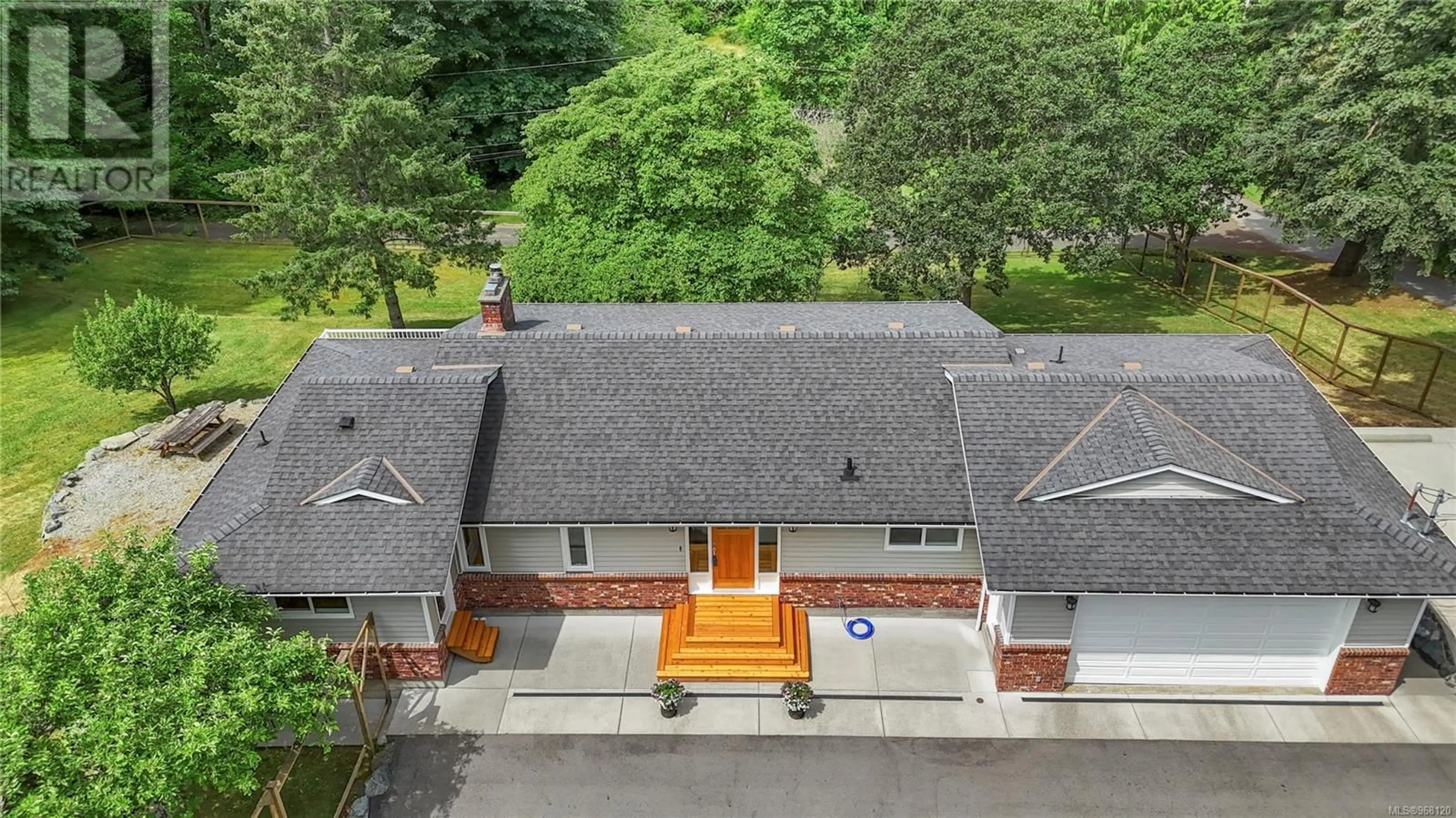 Outside view for 1751 Cultra Ave, Central Saanich British Columbia V8M1T1
