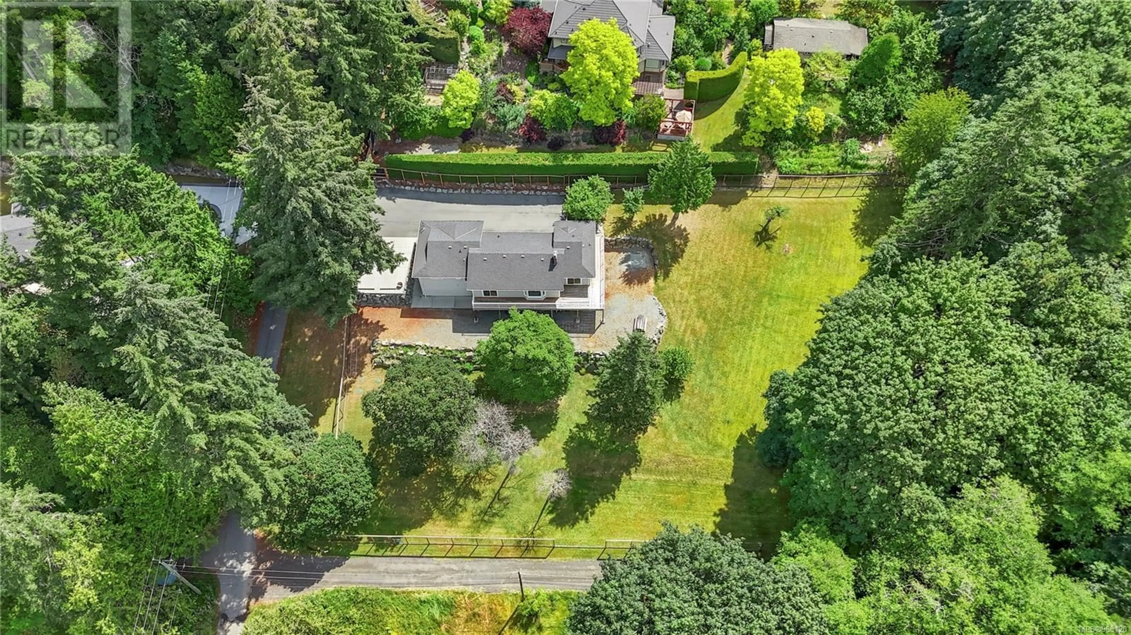 Frontside or backside of a home for 1751 Cultra Ave, Central Saanich British Columbia V8M1T1