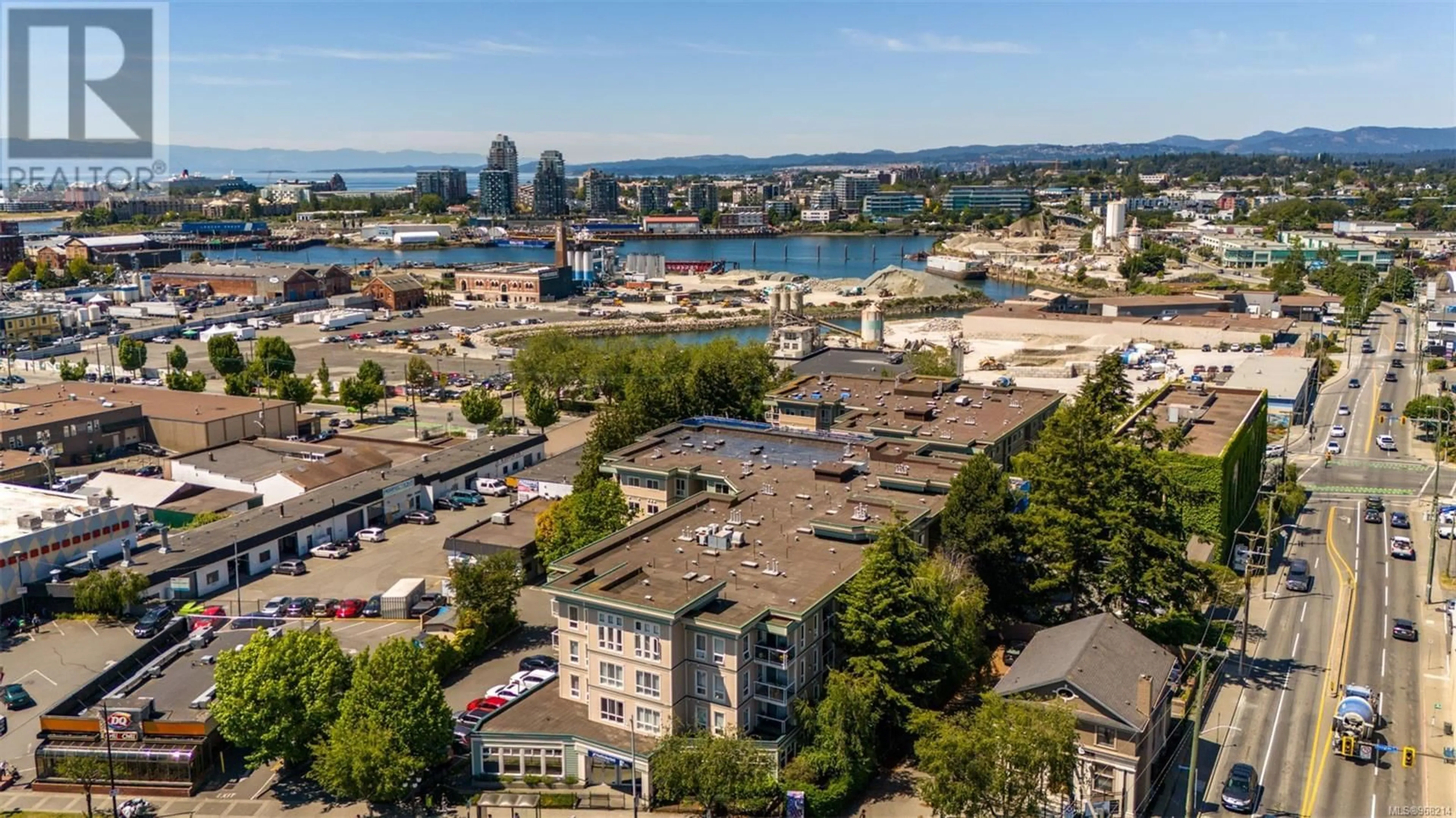 Lakeview for 308 689 Bay St, Victoria British Columbia V8T5H9