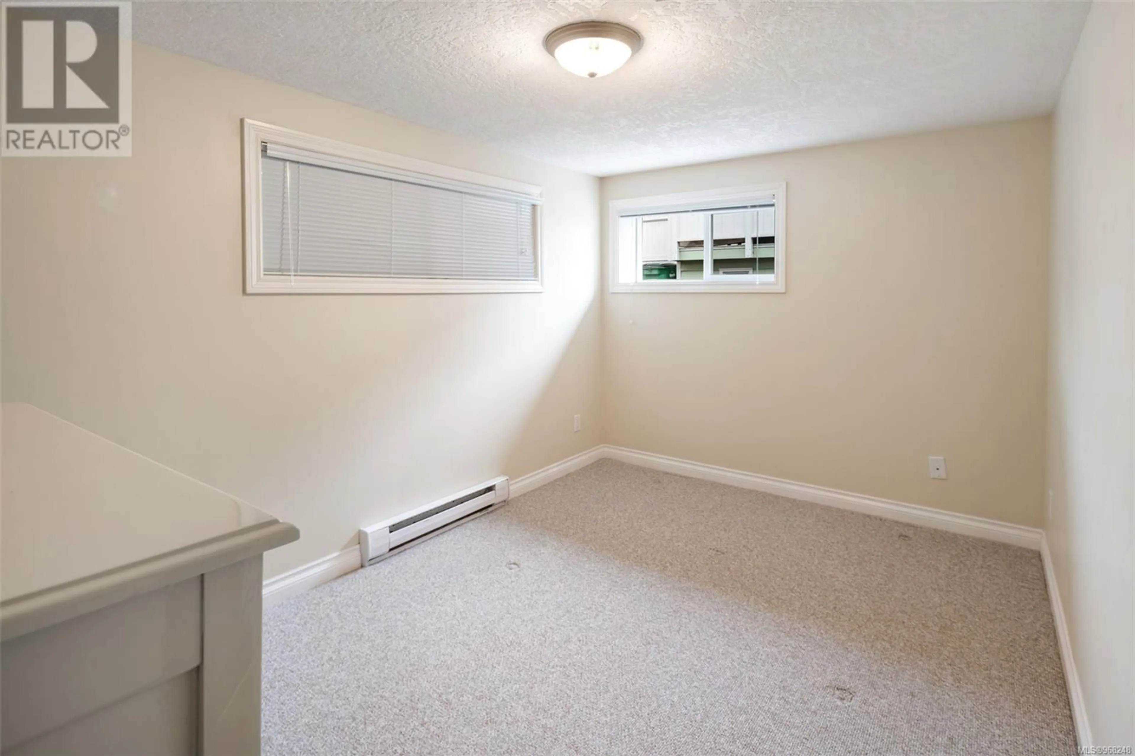 A pic of a room for 1870 Kings Rd, Saanich British Columbia V8R2P3