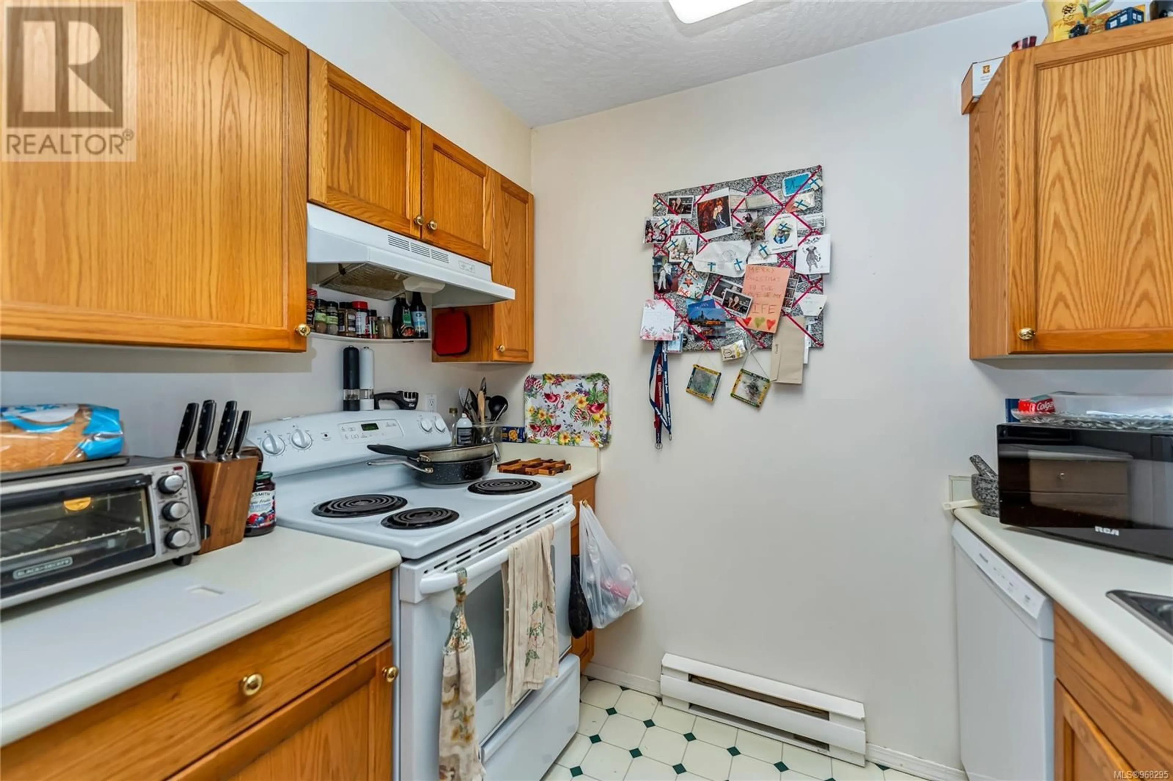 Standard kitchen for 110 330 Brae Rd, Duncan British Columbia V9L3T8