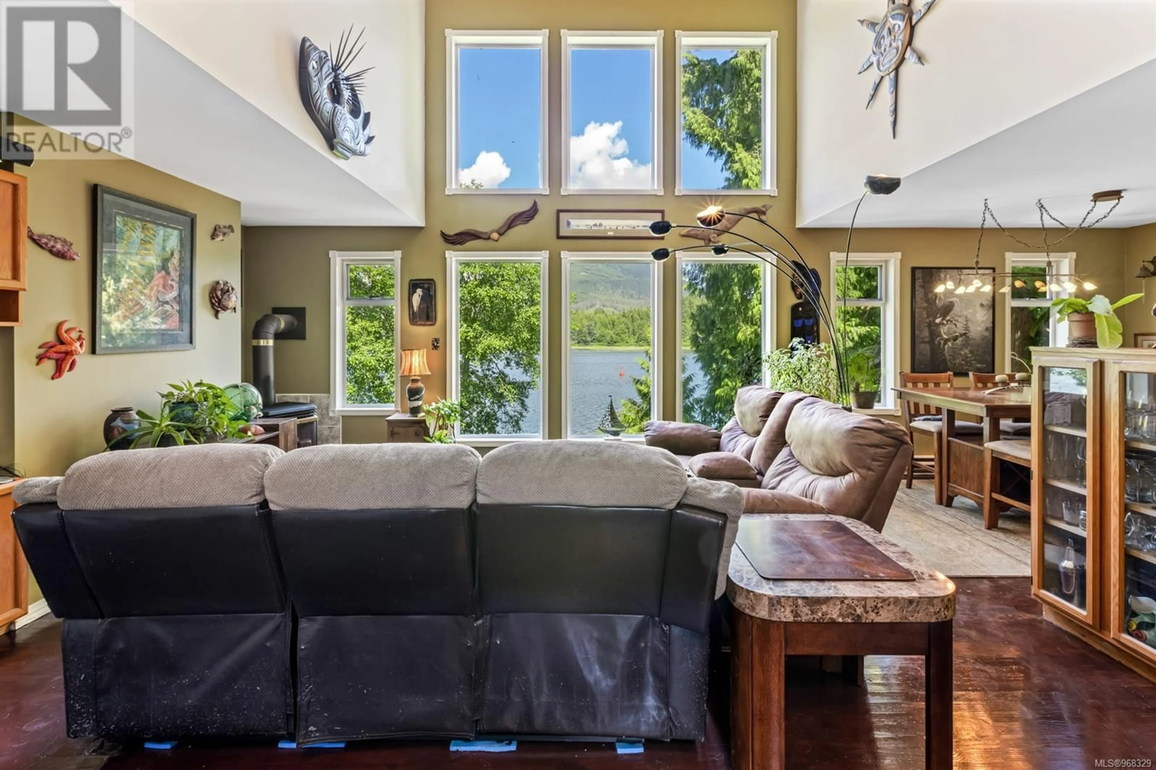 Living room, wood floors for 131 Garden St, Ucluelet British Columbia V0R3A0