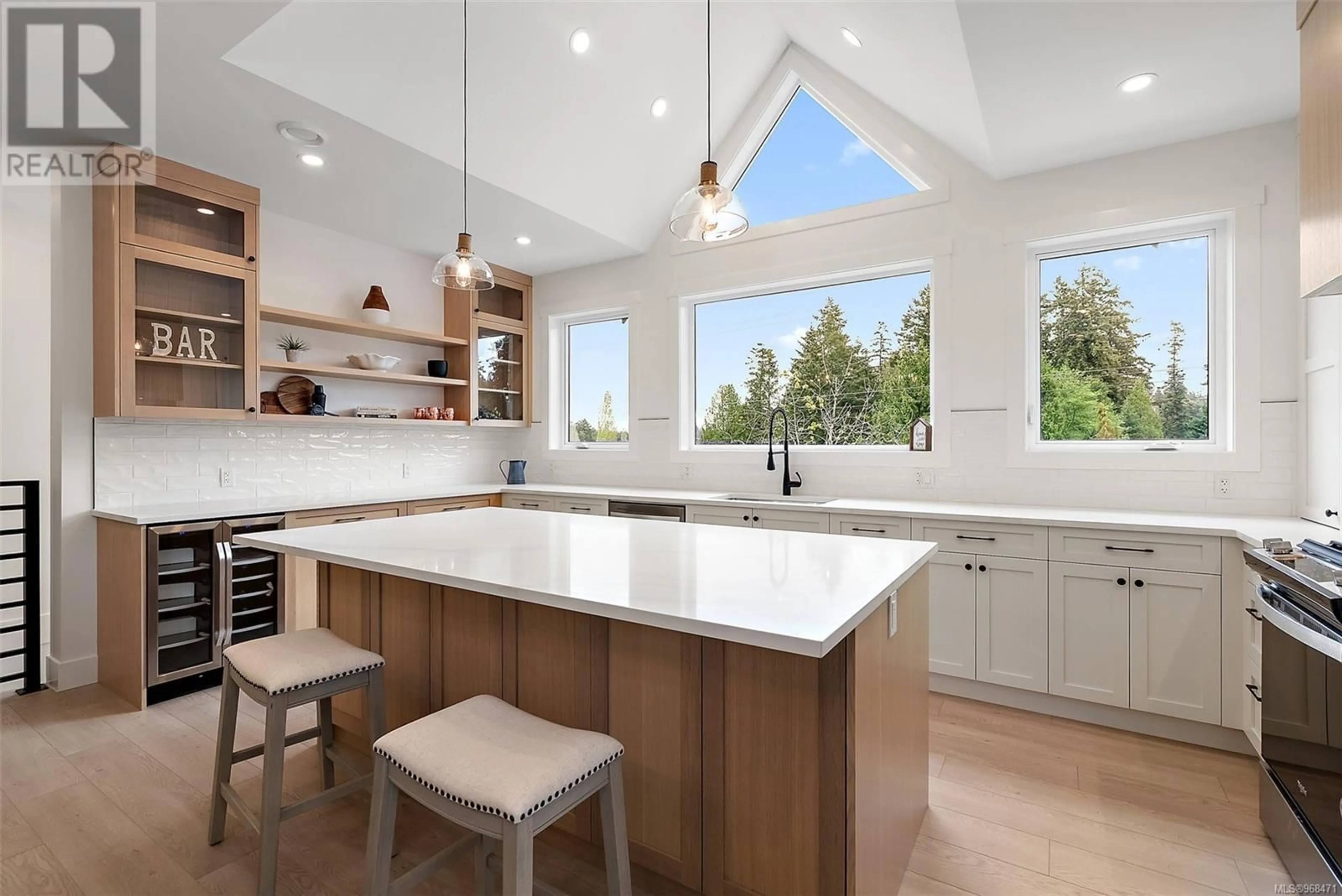 Contemporary kitchen for 146 Atkins Rd, View Royal British Columbia V9B6V4