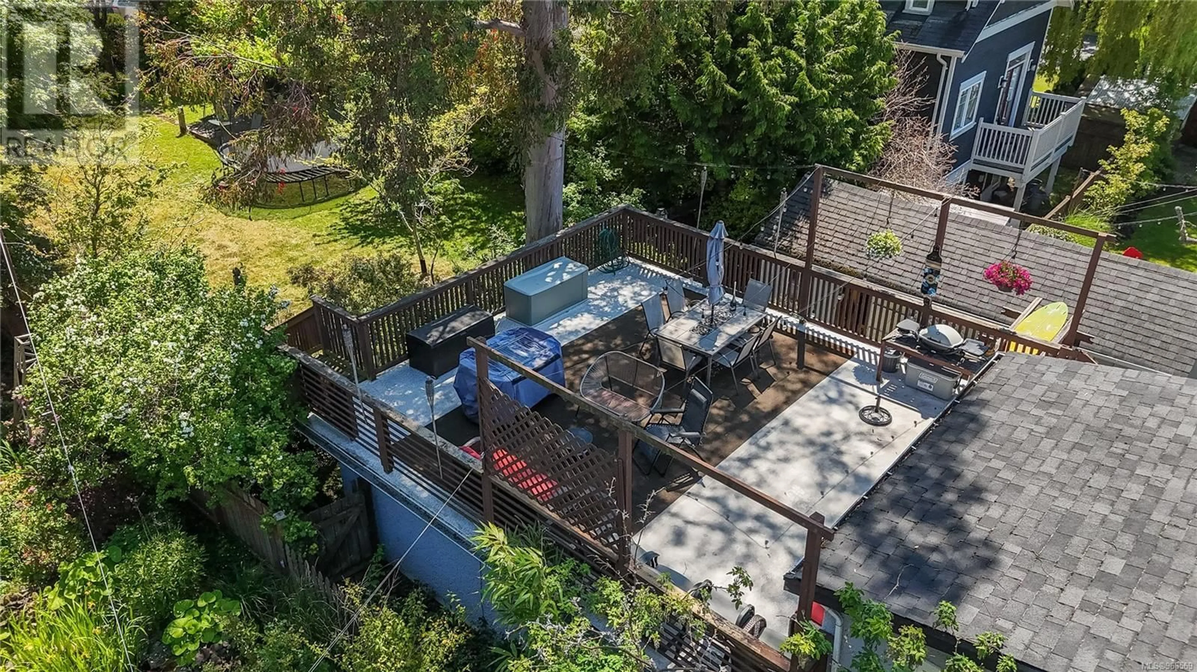 Patio for 2411 Epworth St, Oak Bay British Columbia V8R5L3