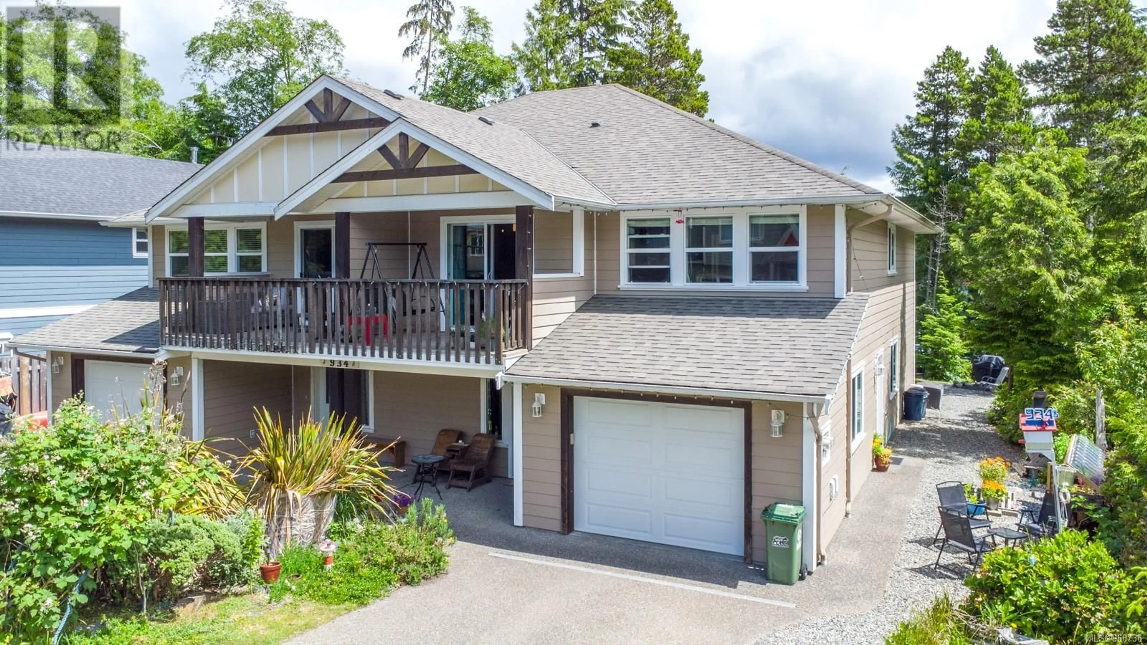 Frontside or backside of a home for B 734 Hardy Pl, Tofino British Columbia V0R2Z0