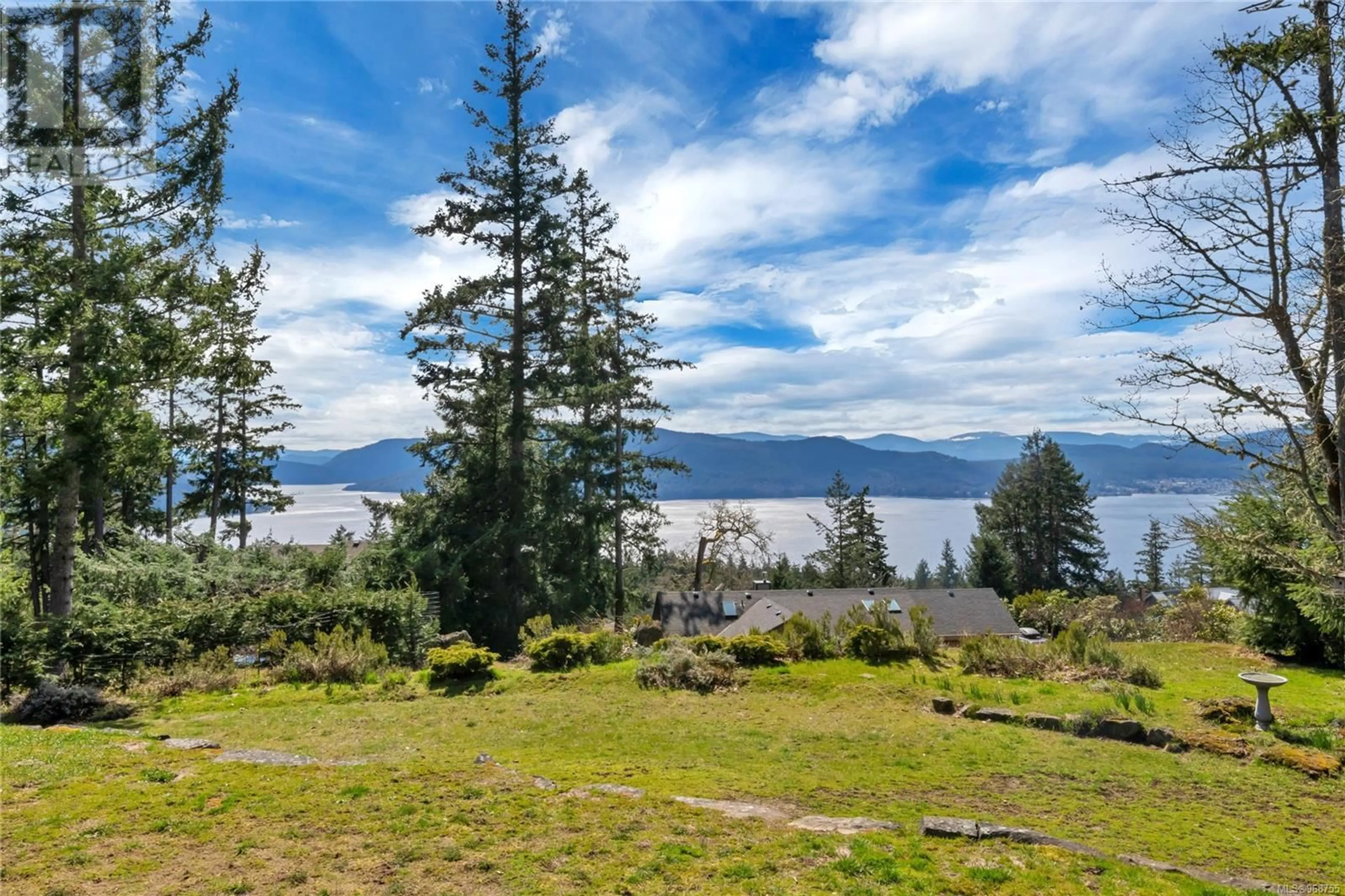 A pic from outside/outdoor area/front of a property/back of a property/a pic from drone, water/lake/river/ocean view for 266 CANVASBACK PLACE, Salt Spring British Columbia V8K2W5