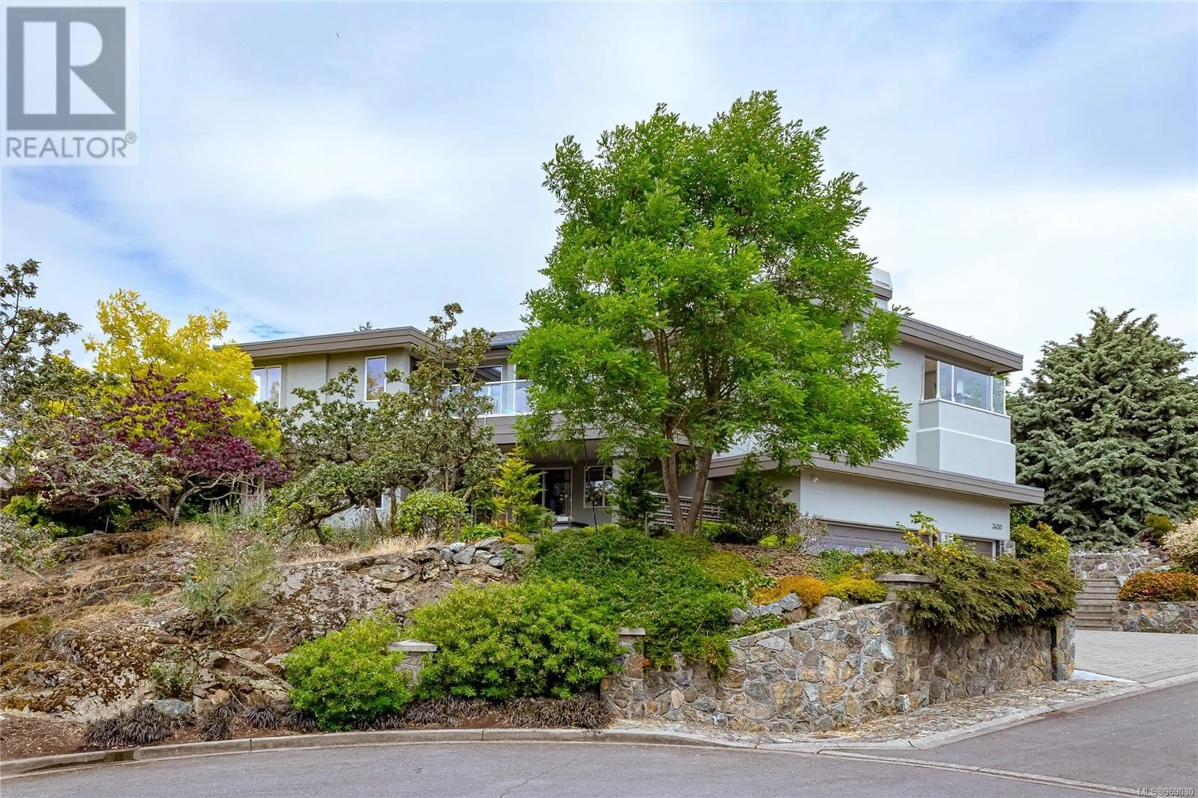 Outside view for 3450 Lord Nelson Way, Saanich British Columbia V8P5T9