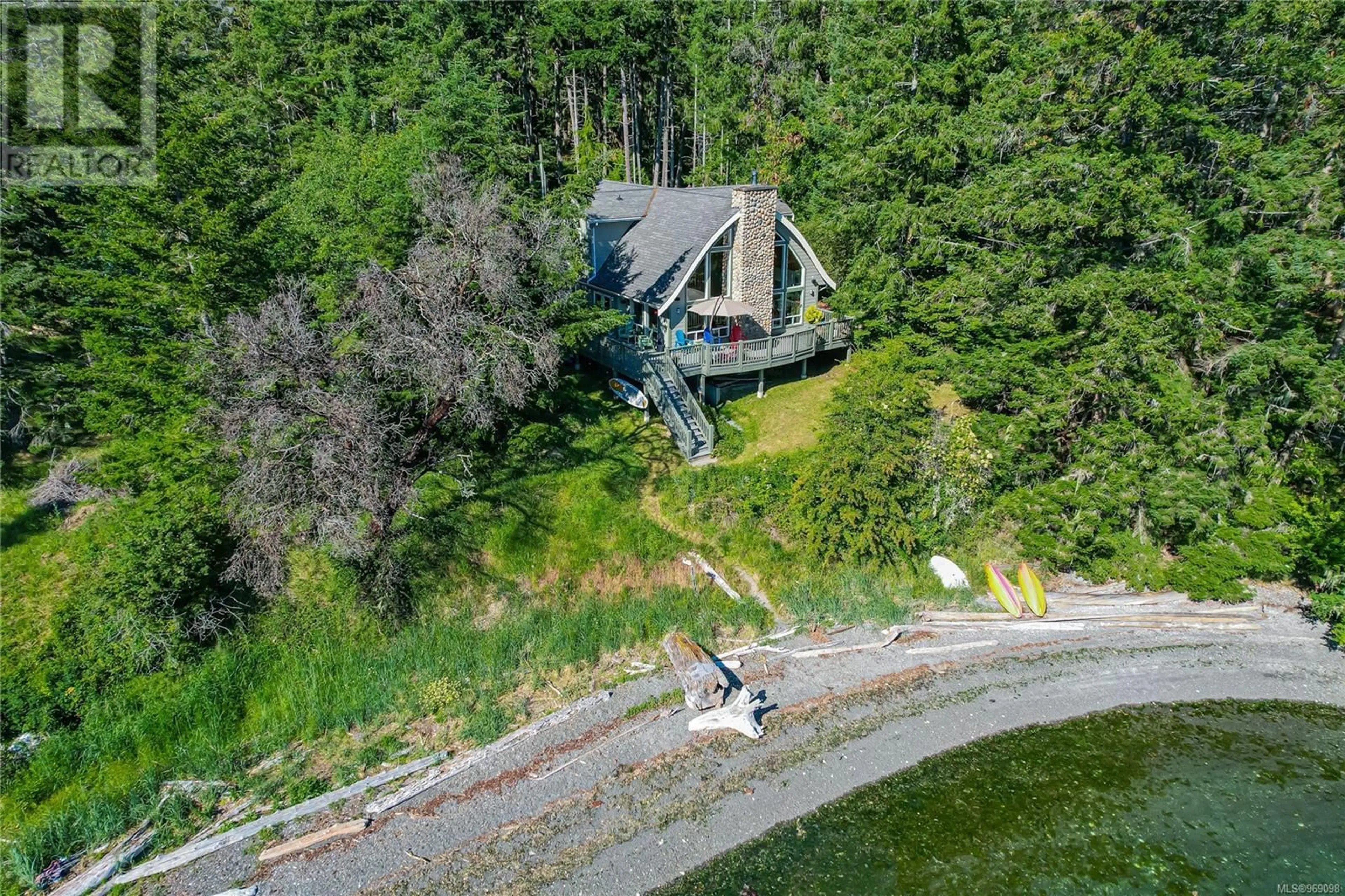 Cottage for 3 Mckenzie Cres, Piers Island British Columbia V8L5Y7