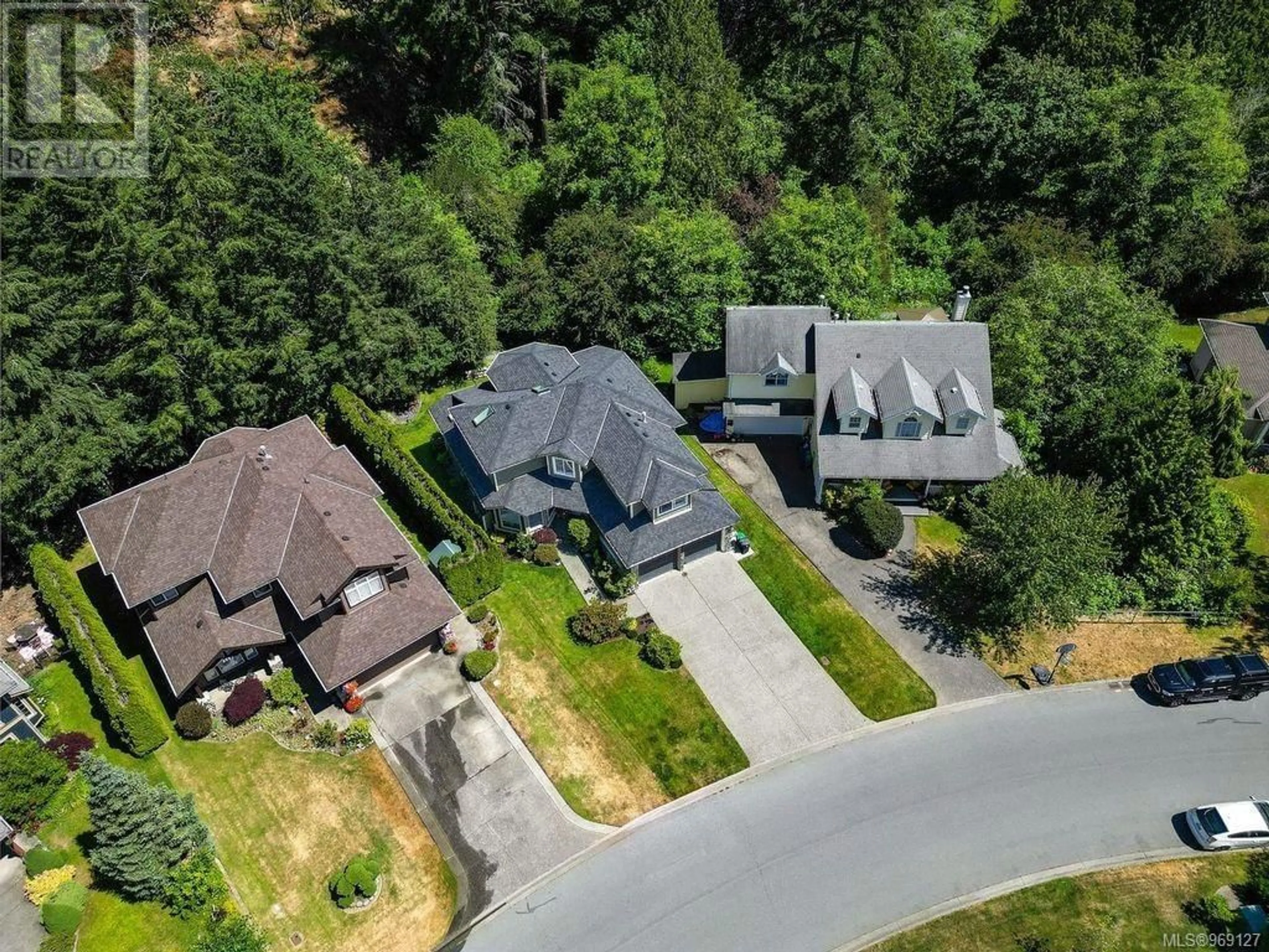 Frontside or backside of a home for 2215 Meadow Vale Dr, View Royal British Columbia V9B6J2