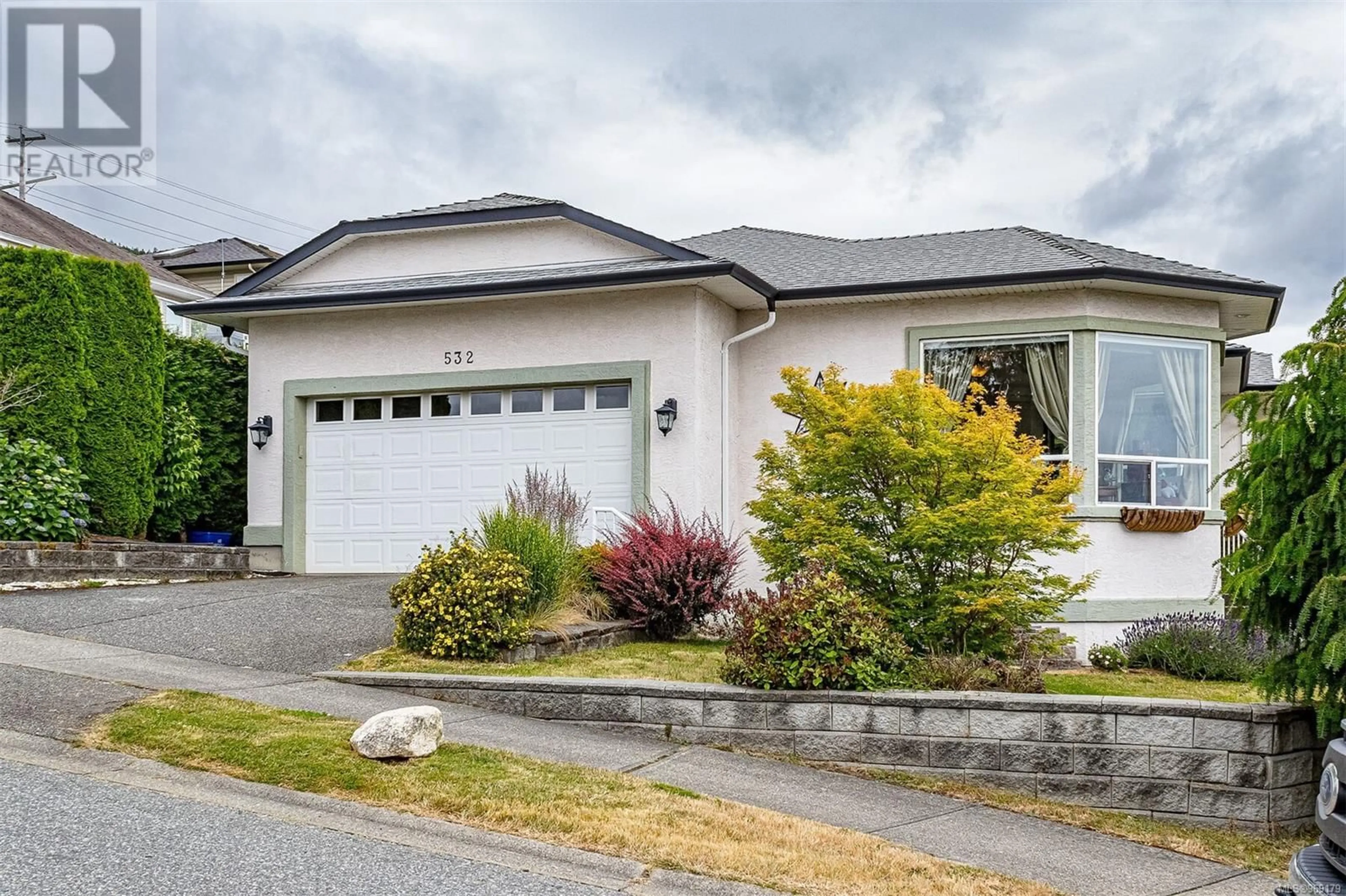 Frontside or backside of a home for 532 Louise Rd, Ladysmith British Columbia V0R2E0
