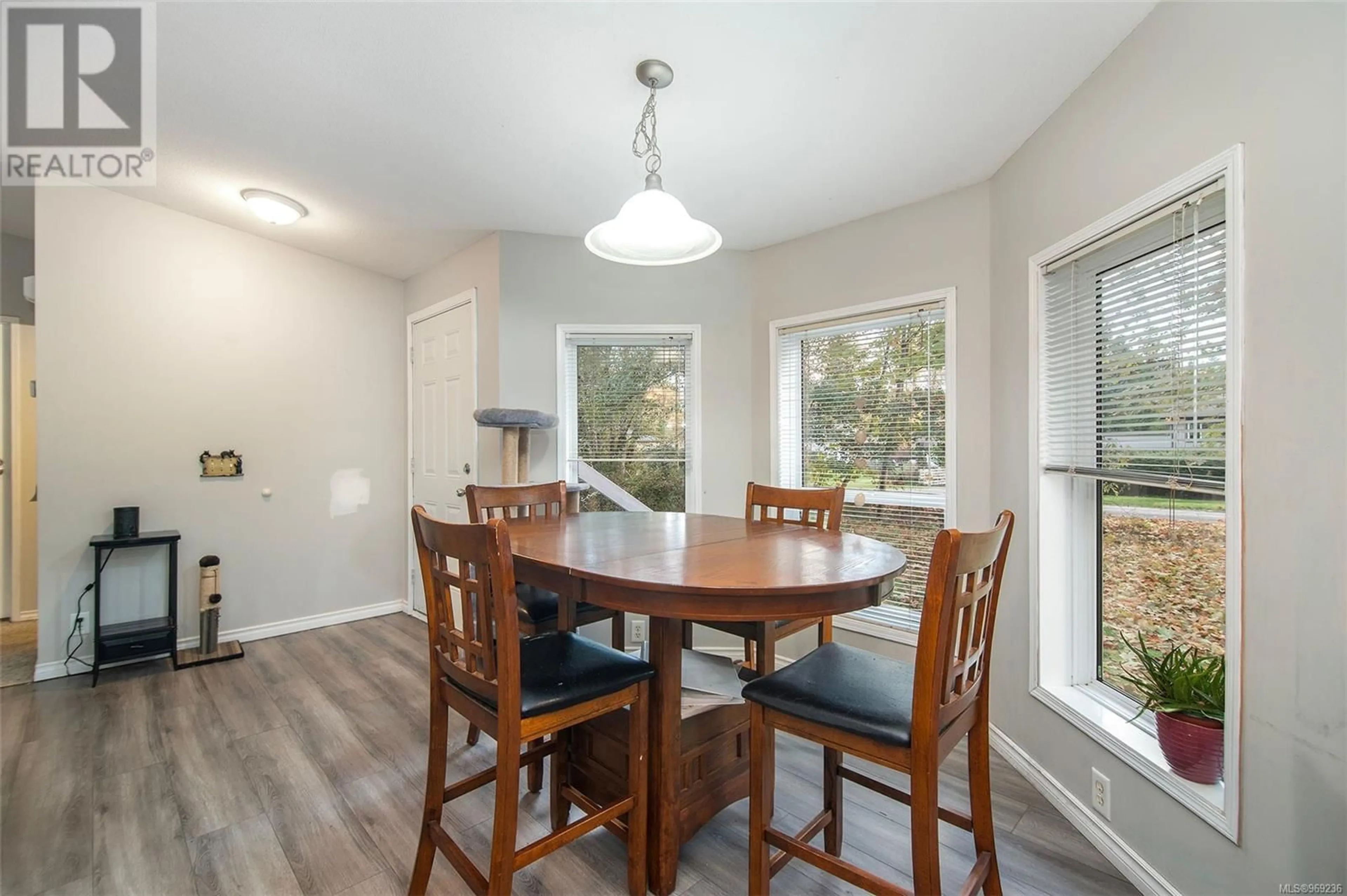 Dining room for 2496 GLENMORE Rd, Campbell River British Columbia V9H1C9