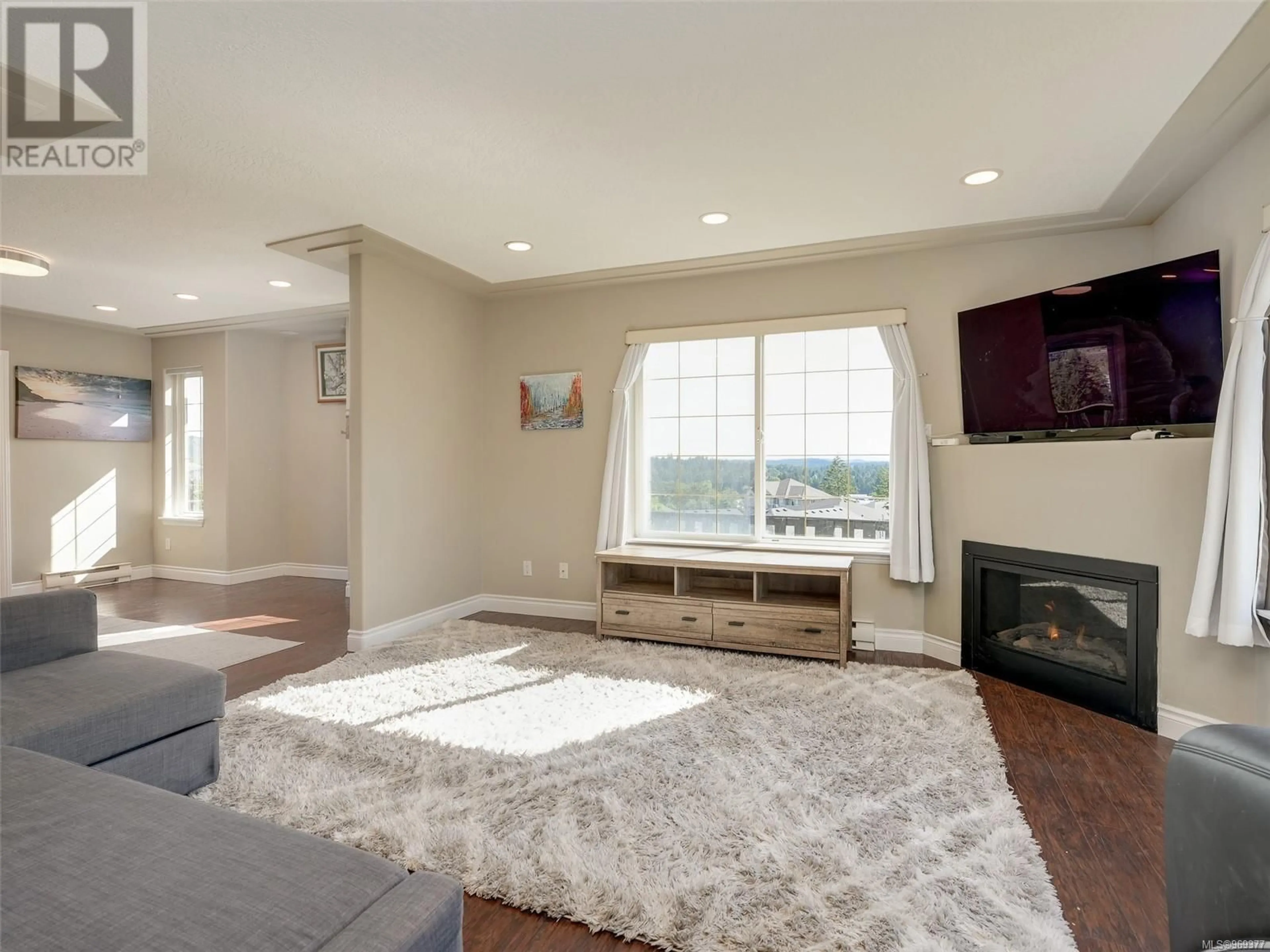 Living room, wood floors for 2422 Prospector Way, Langford British Columbia V9B5X6