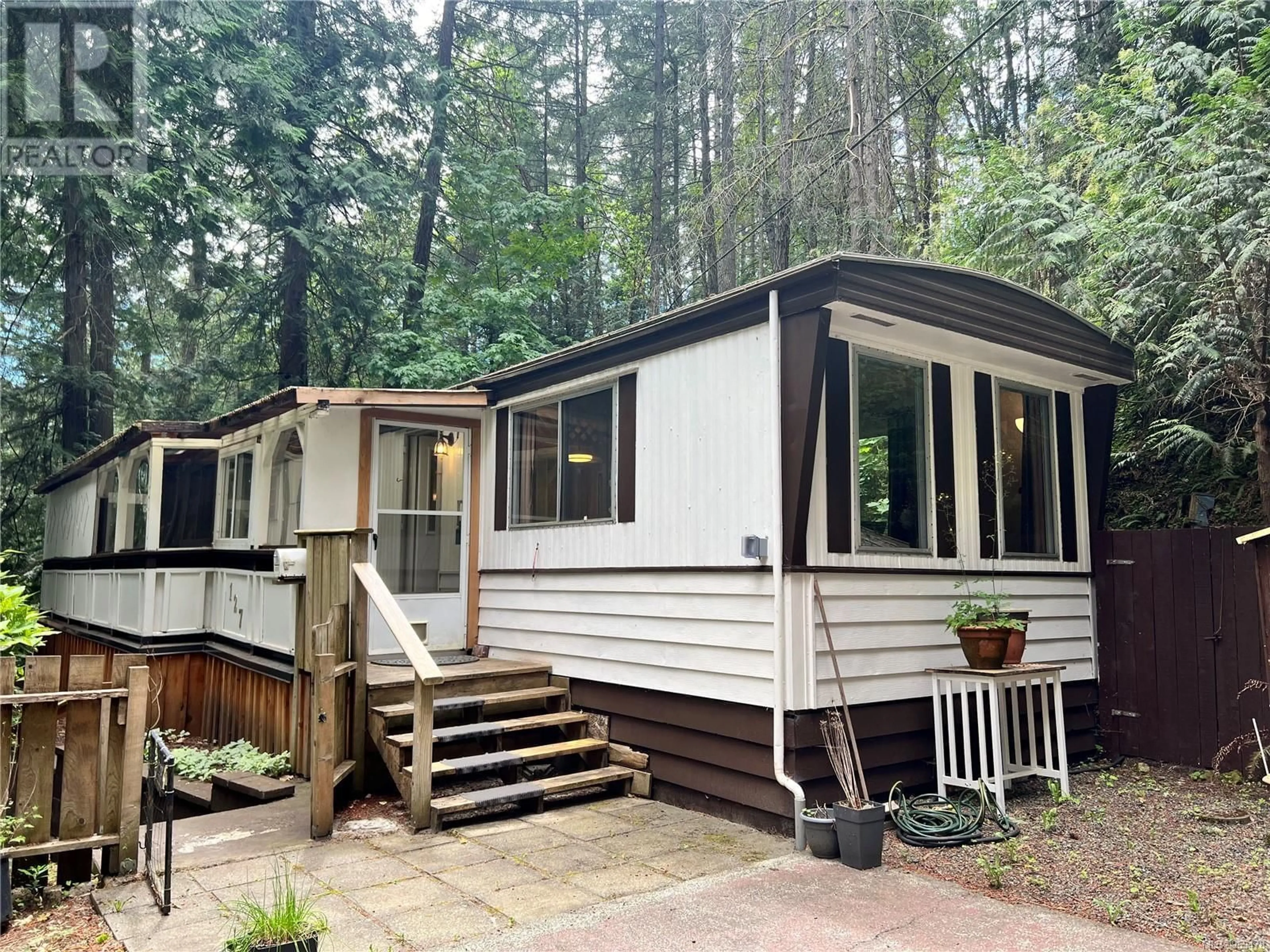 Home with vinyl exterior material for 127 2500 Florence Lake Rd, Langford British Columbia V9B4H1