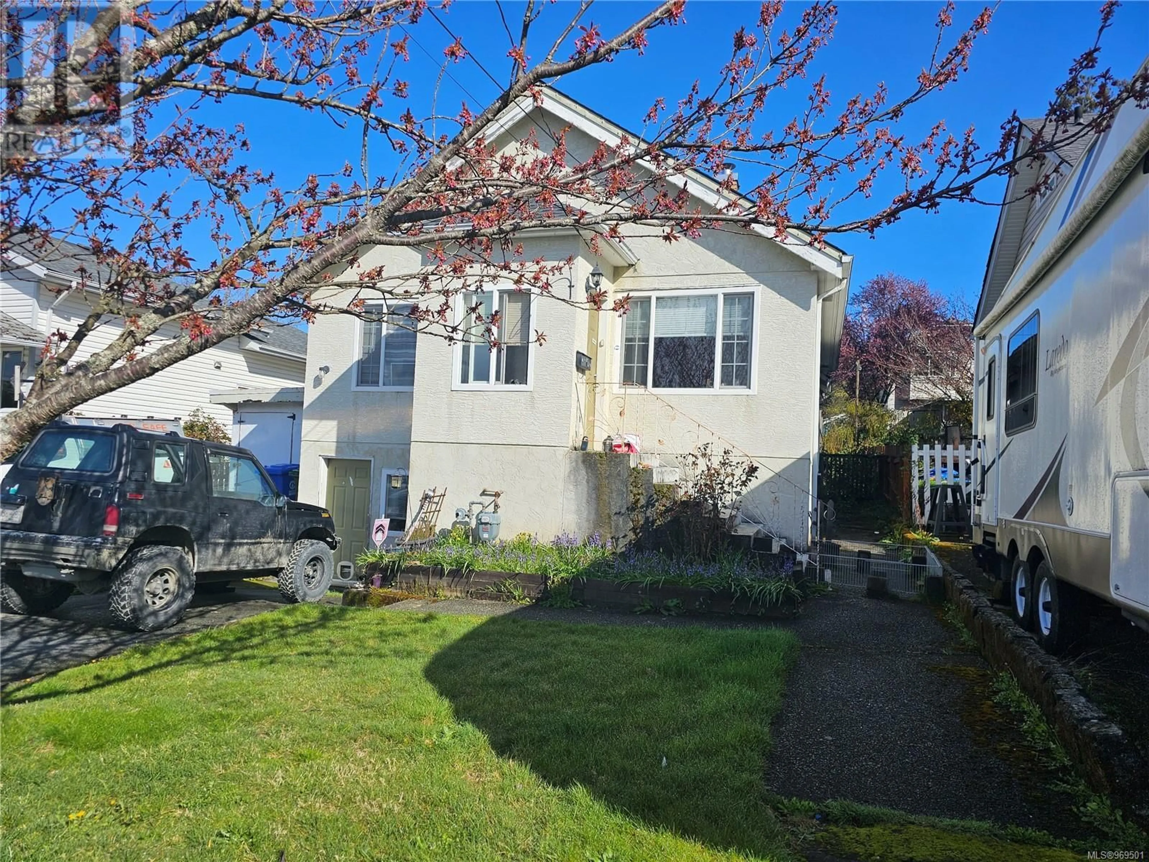 Frontside or backside of a home for 4451 Beaufort St, Port Alberni British Columbia V9Y5R3