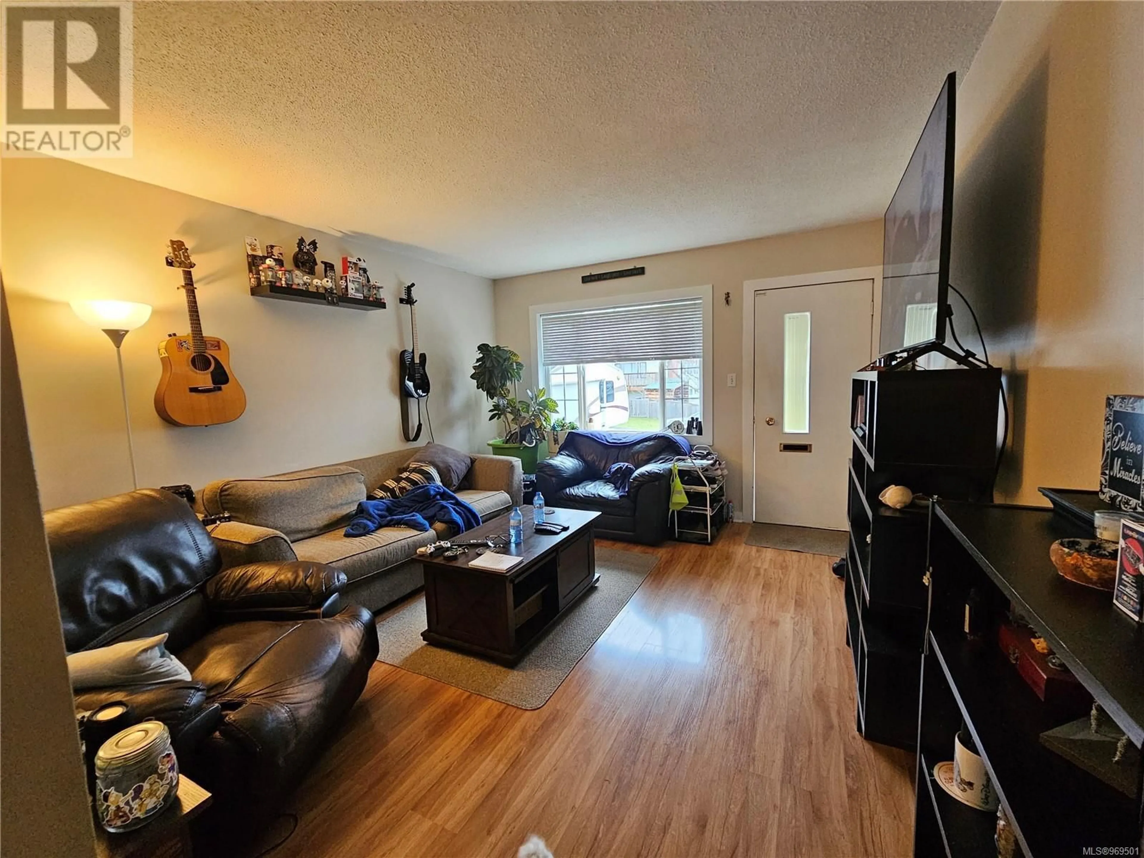 Living room for 4451 Beaufort St, Port Alberni British Columbia V9Y5R3