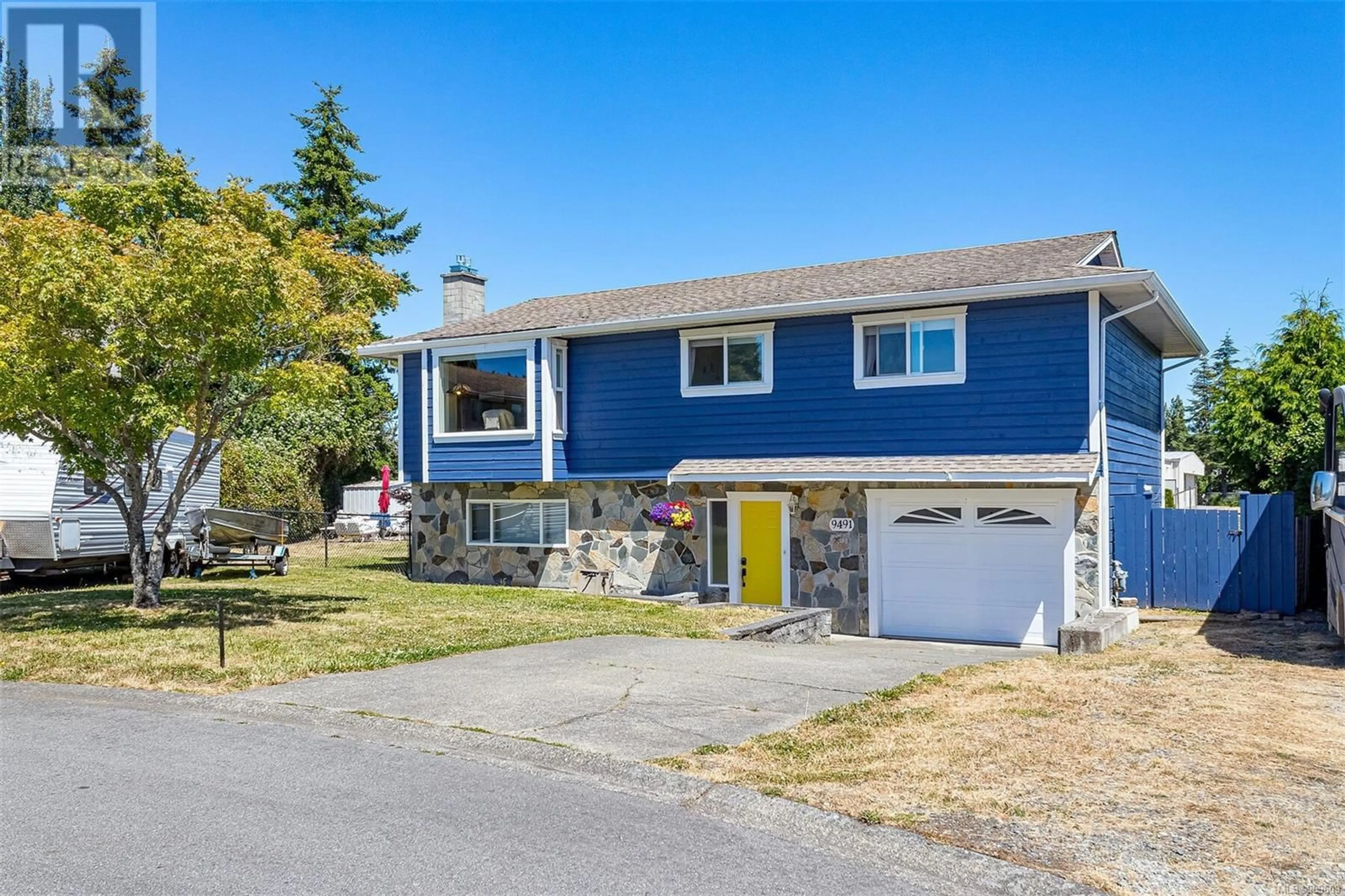 Frontside or backside of a home for 9491 Eastbrook Dr, Sidney British Columbia V8L4H8