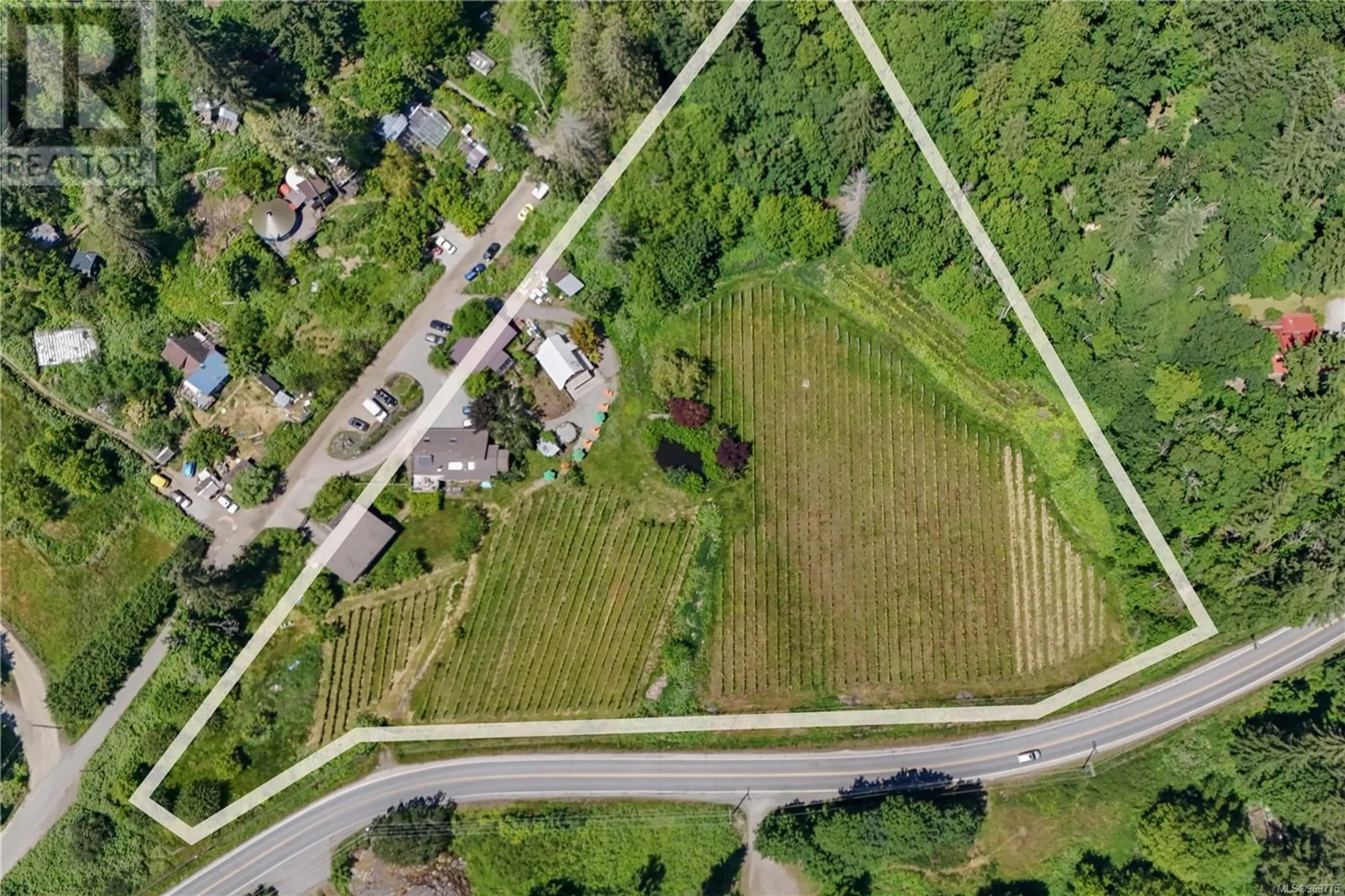 A pic from outside/outdoor area/front of a property/back of a property/a pic from drone, street for 151 LEE ROAD, Salt Spring British Columbia V8K2A5