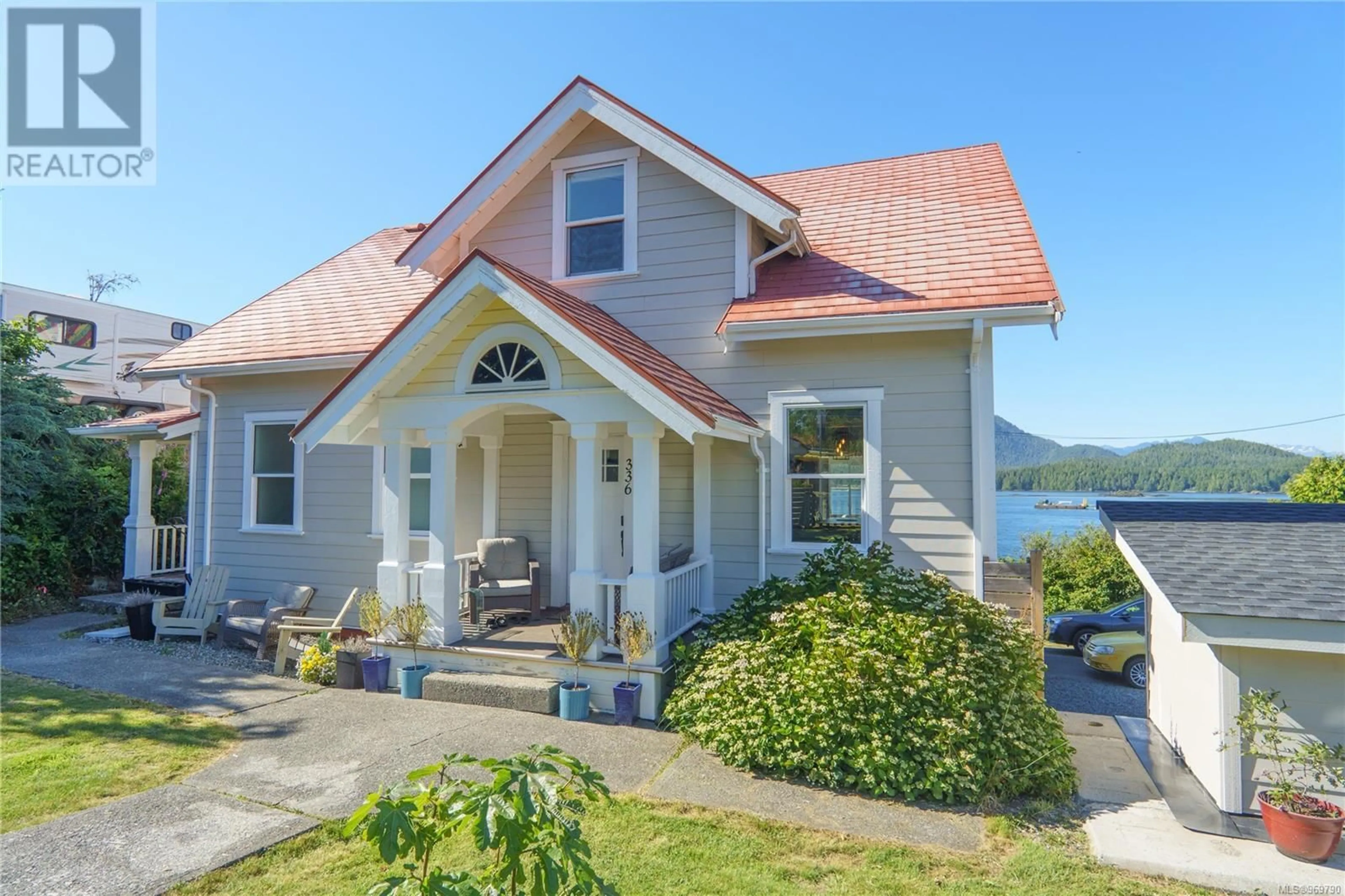 Frontside or backside of a home for 336 Main St, Tofino British Columbia V0R2Z0