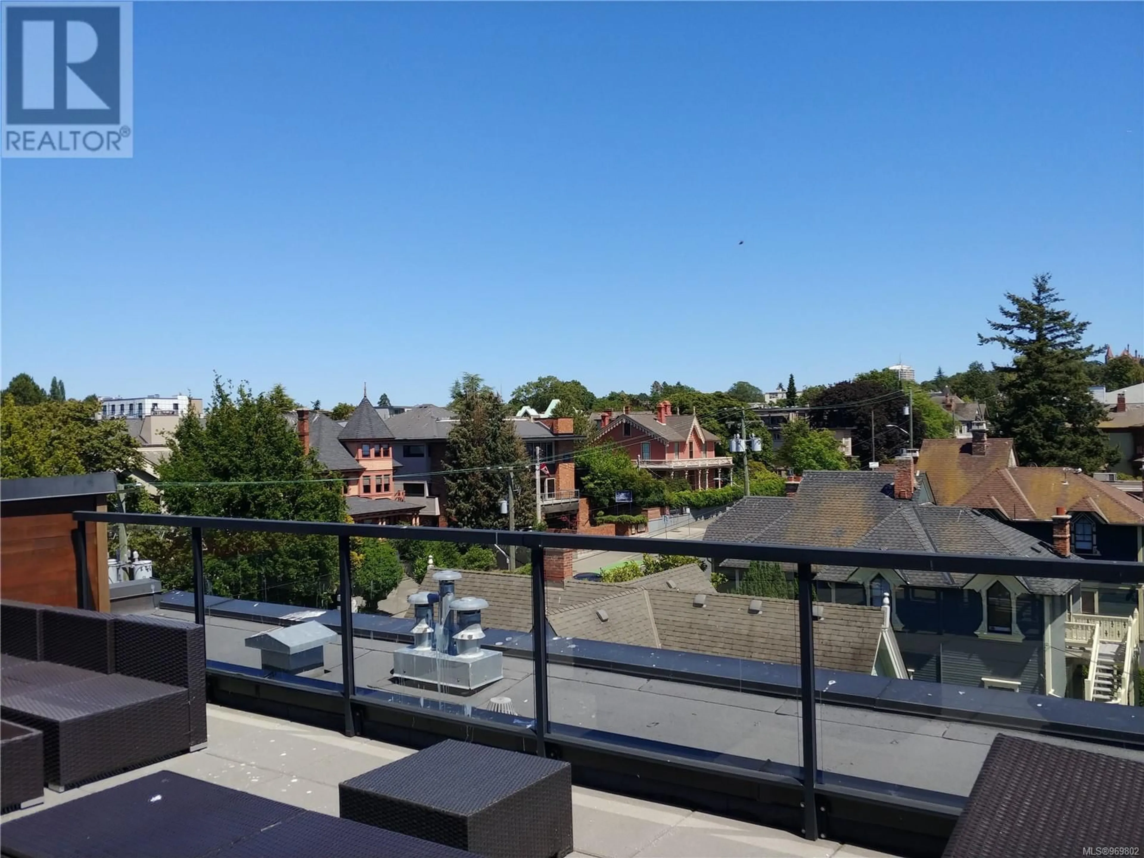 Balcony in the apartment for 305 1121 Fort St, Victoria British Columbia V8V3K9