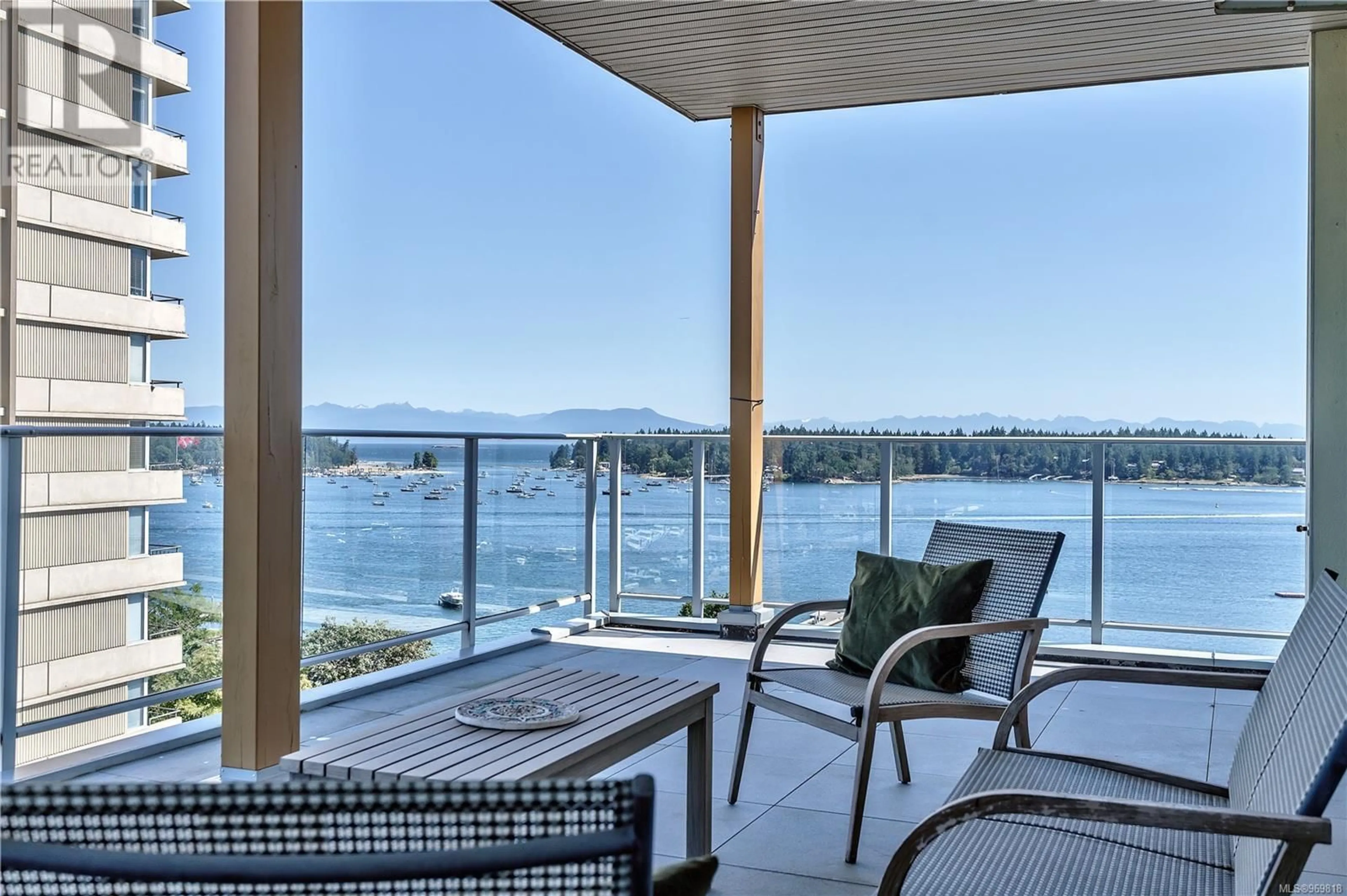 Patio, water/lake/river/ocean view for 504 10 Chapel St, Nanaimo British Columbia V9R5H2