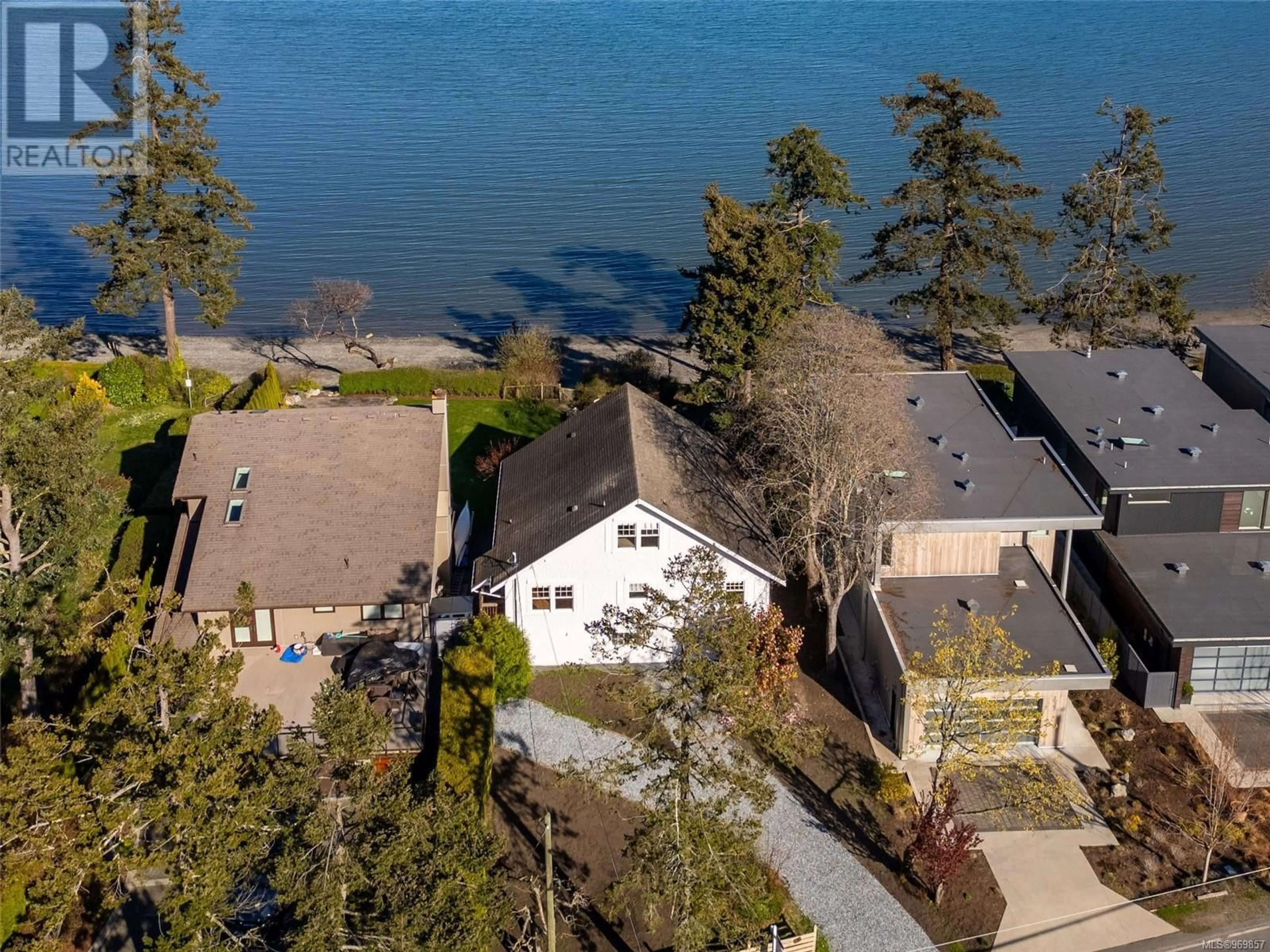 Lakeview for 10393 Allbay Rd, Sidney British Columbia V8L2N8