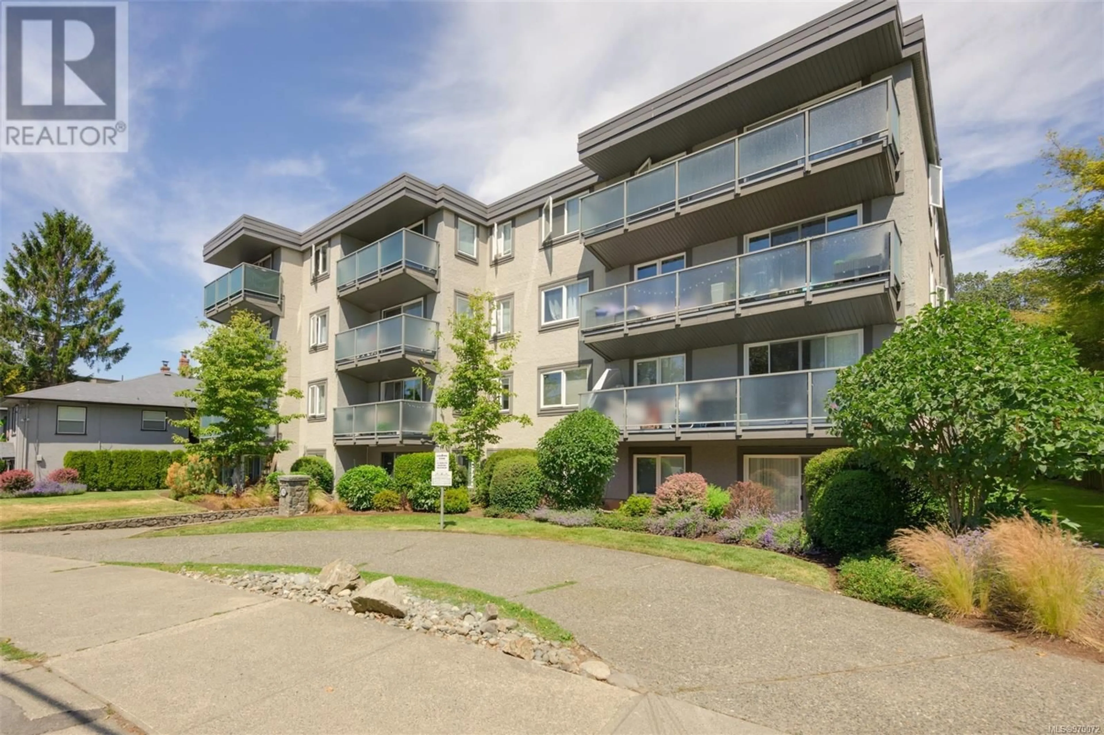 A pic from exterior of the house or condo for 204 1342 Hillside Ave, Victoria British Columbia V8T2B4