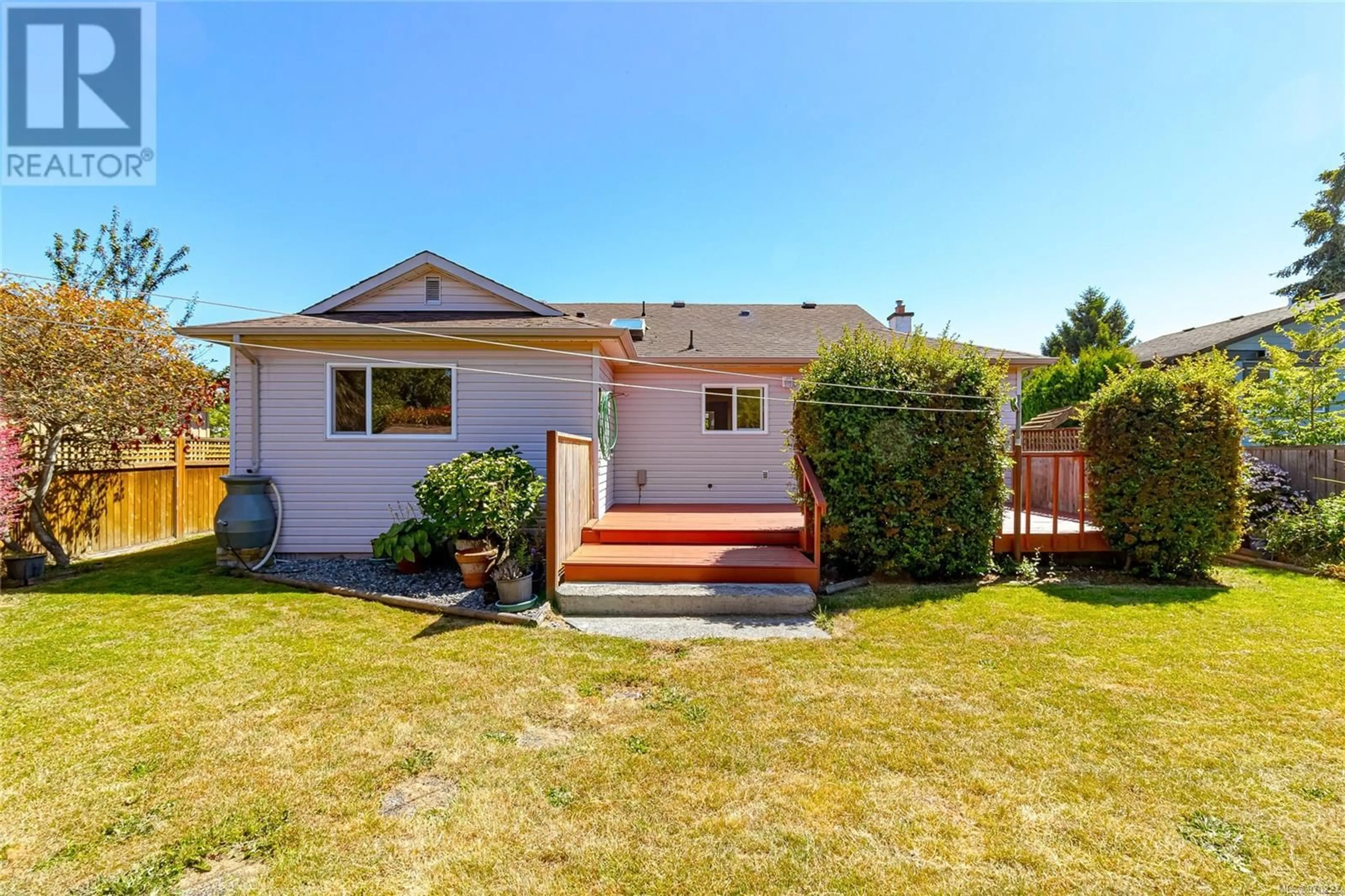 Frontside or backside of a home for 2348 Schooner Close, Sidney British Columbia V8L4S9