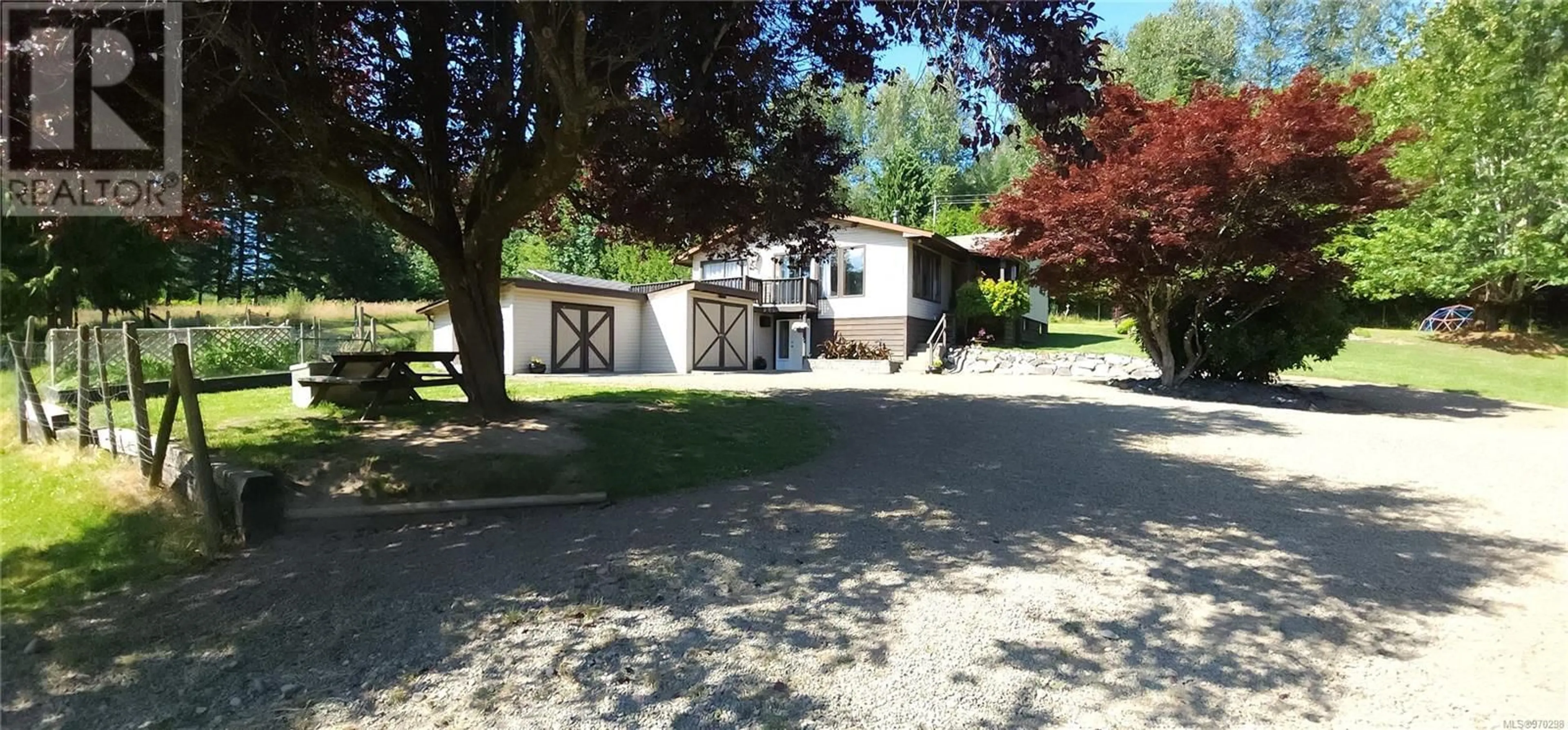 A pic from outside/outdoor area/front of a property/back of a property/a pic from drone, street for 973 ISLAND HIGHWAY, Sayward British Columbia V0P1R0