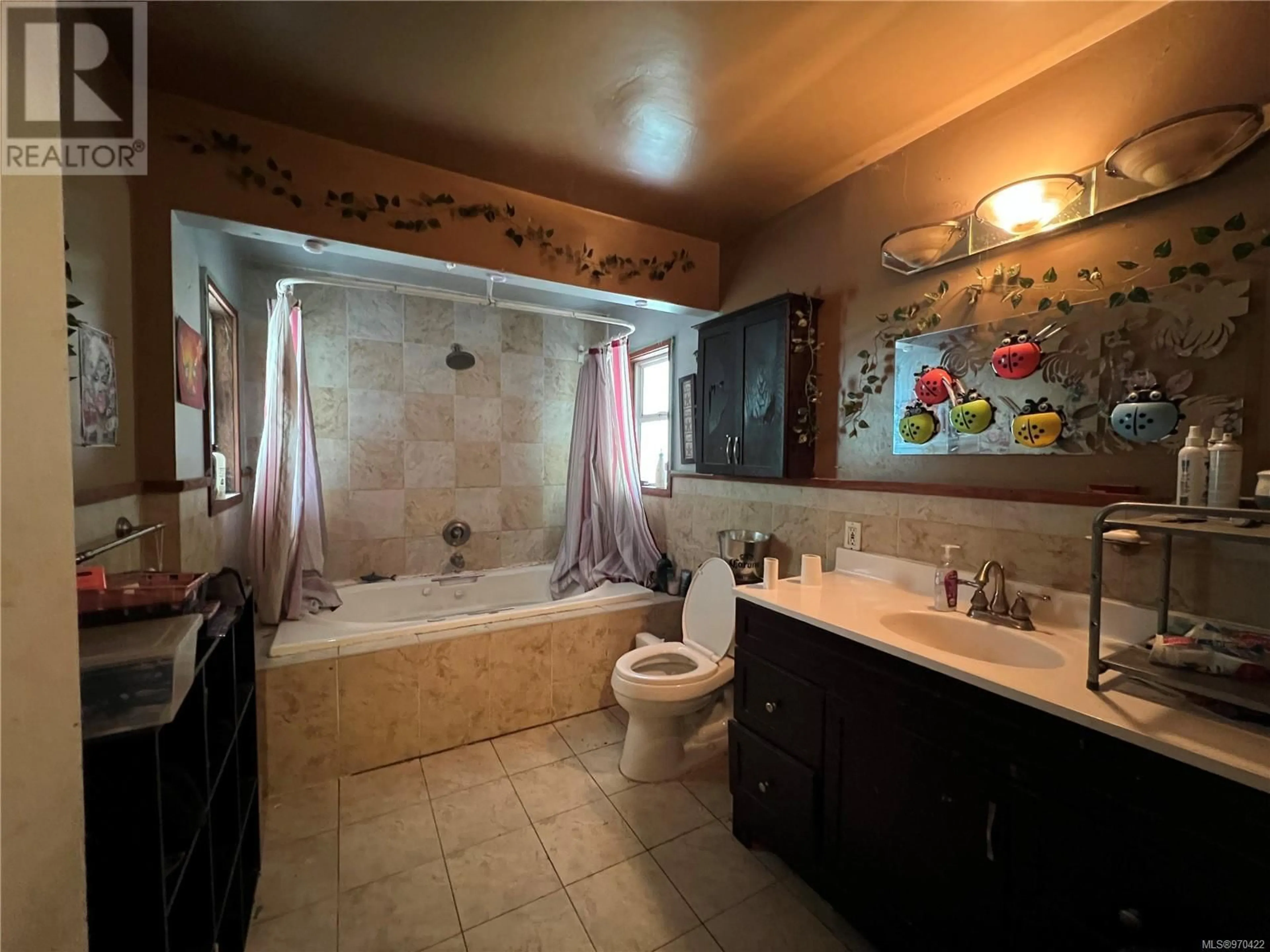 Standard bathroom, ceramic/tile floor for 619 KENO CRESCENT, Zeballos British Columbia V0P2A0