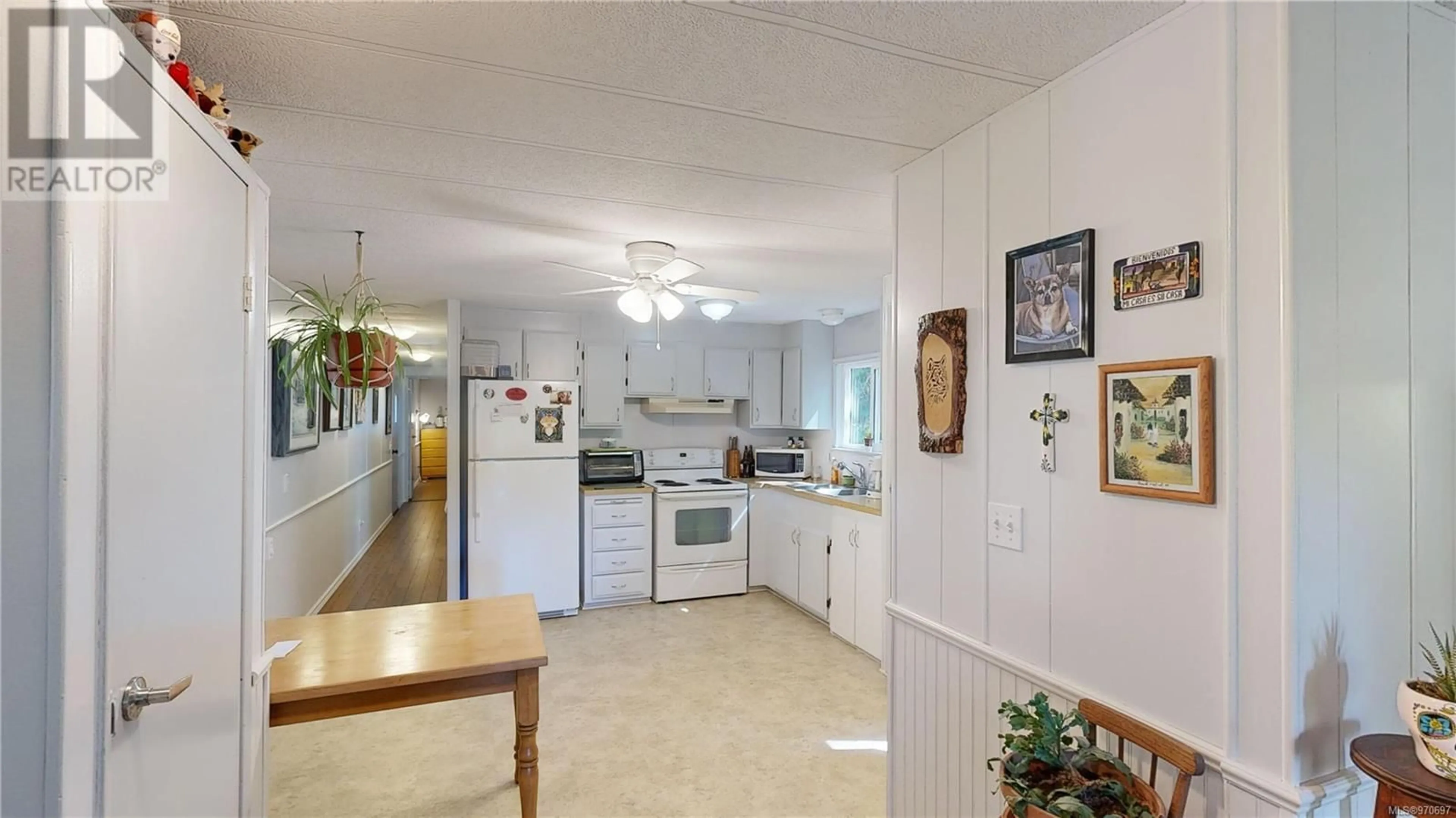 Kitchen, wood floors, cottage for 625 Gallagher Way, Gabriola Island British Columbia V0R1X3