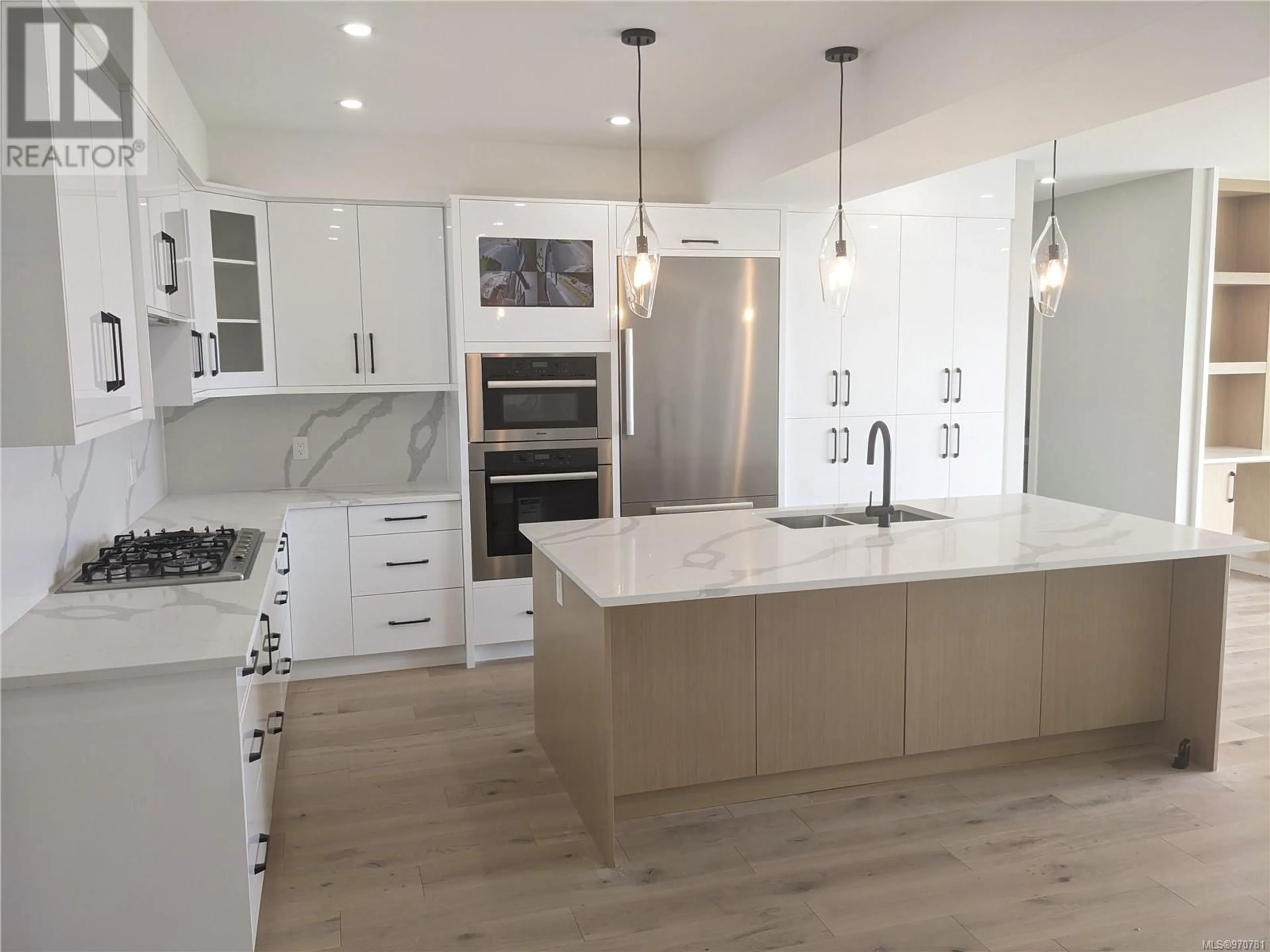 Open concept kitchen for 1137 Spirit Crt, Langford British Columbia V9B0B5