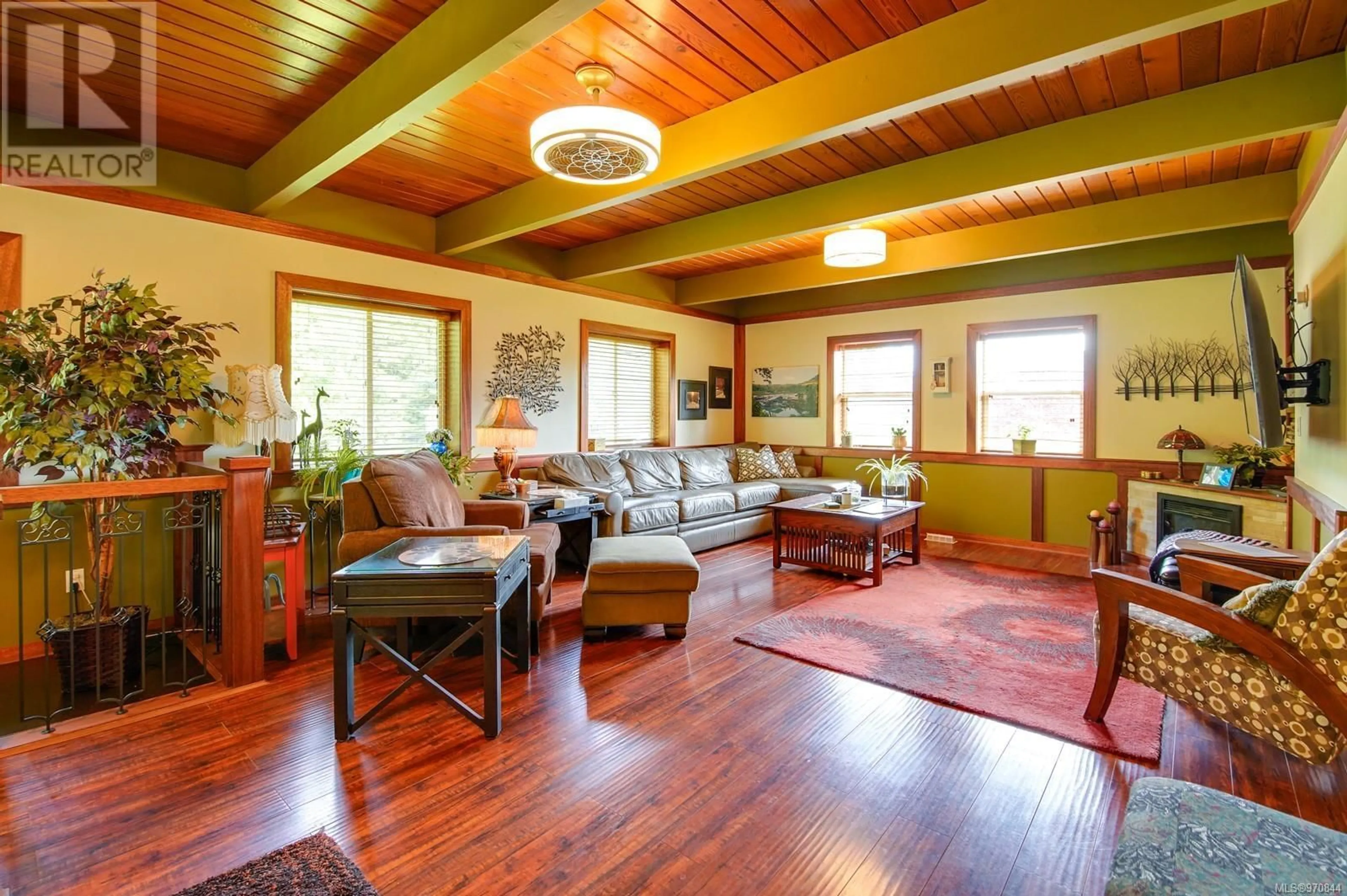 Living room, wood floors for 5706 Strathcona St, Port Alberni British Columbia V9Y6X5