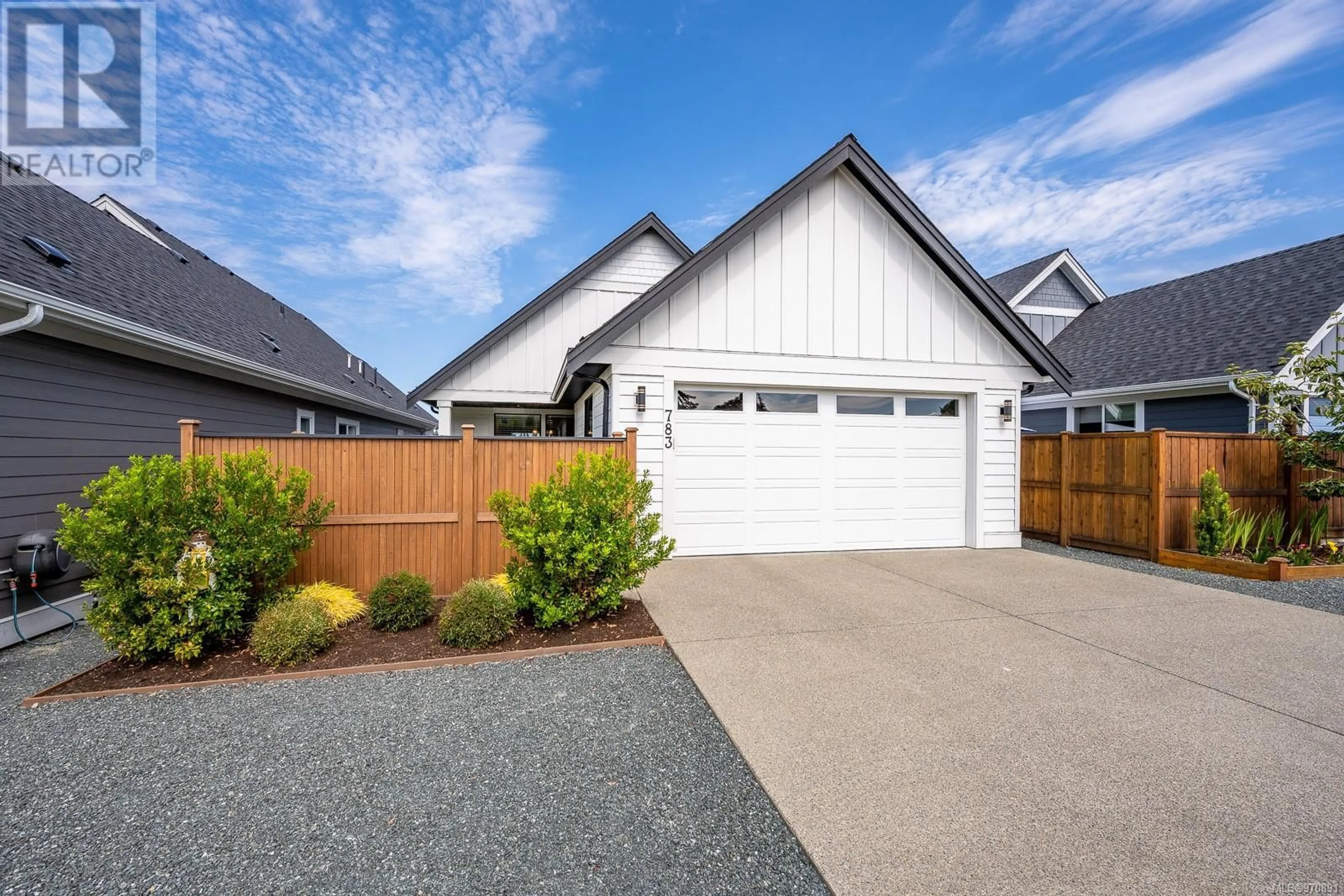 Home with vinyl exterior material, street for 783 Briarwood Dr, Parksville British Columbia V9P0G5