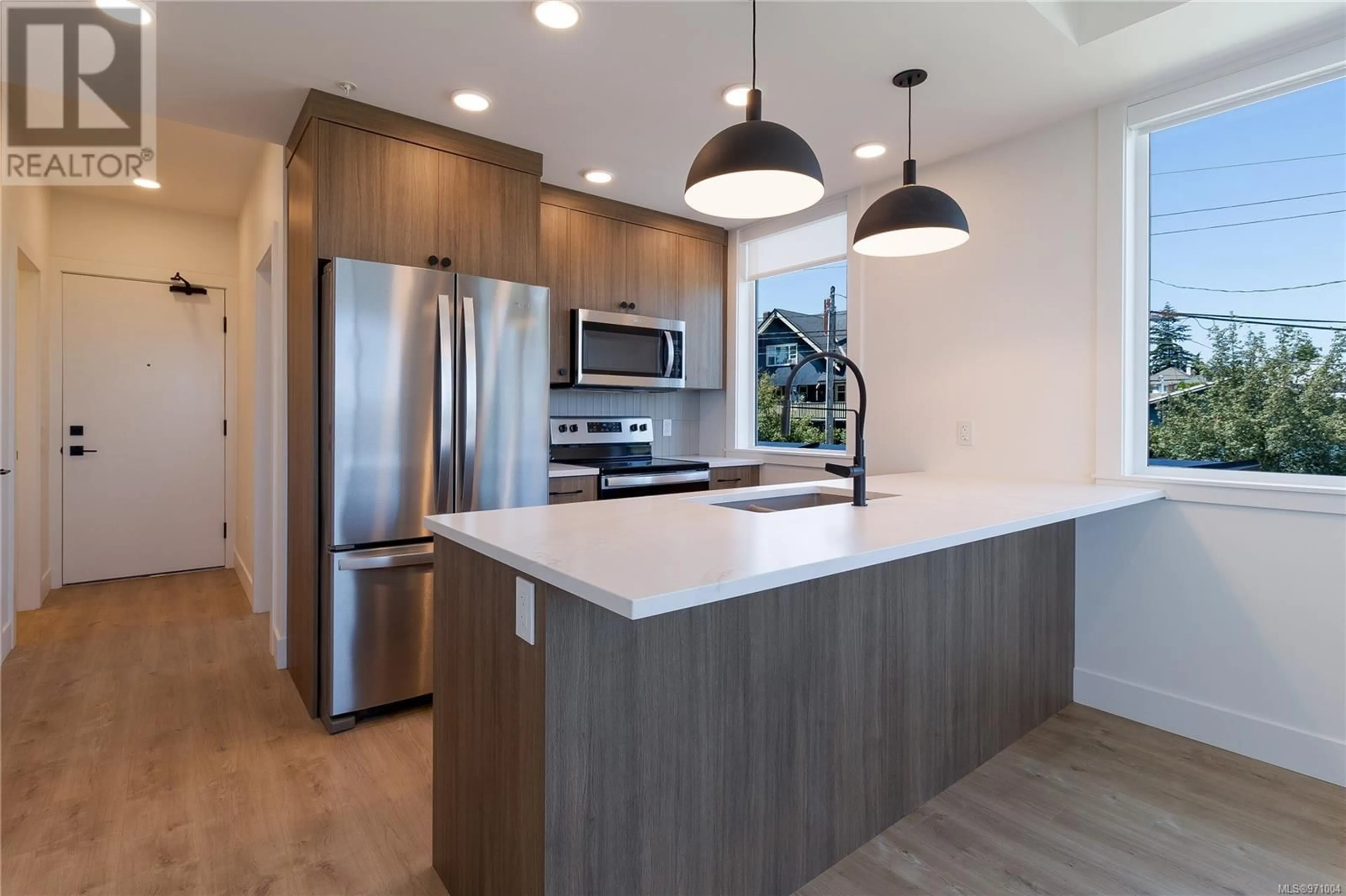 Contemporary kitchen for 201 201 Dogwood Dr, Ladysmith British Columbia V9G1S8