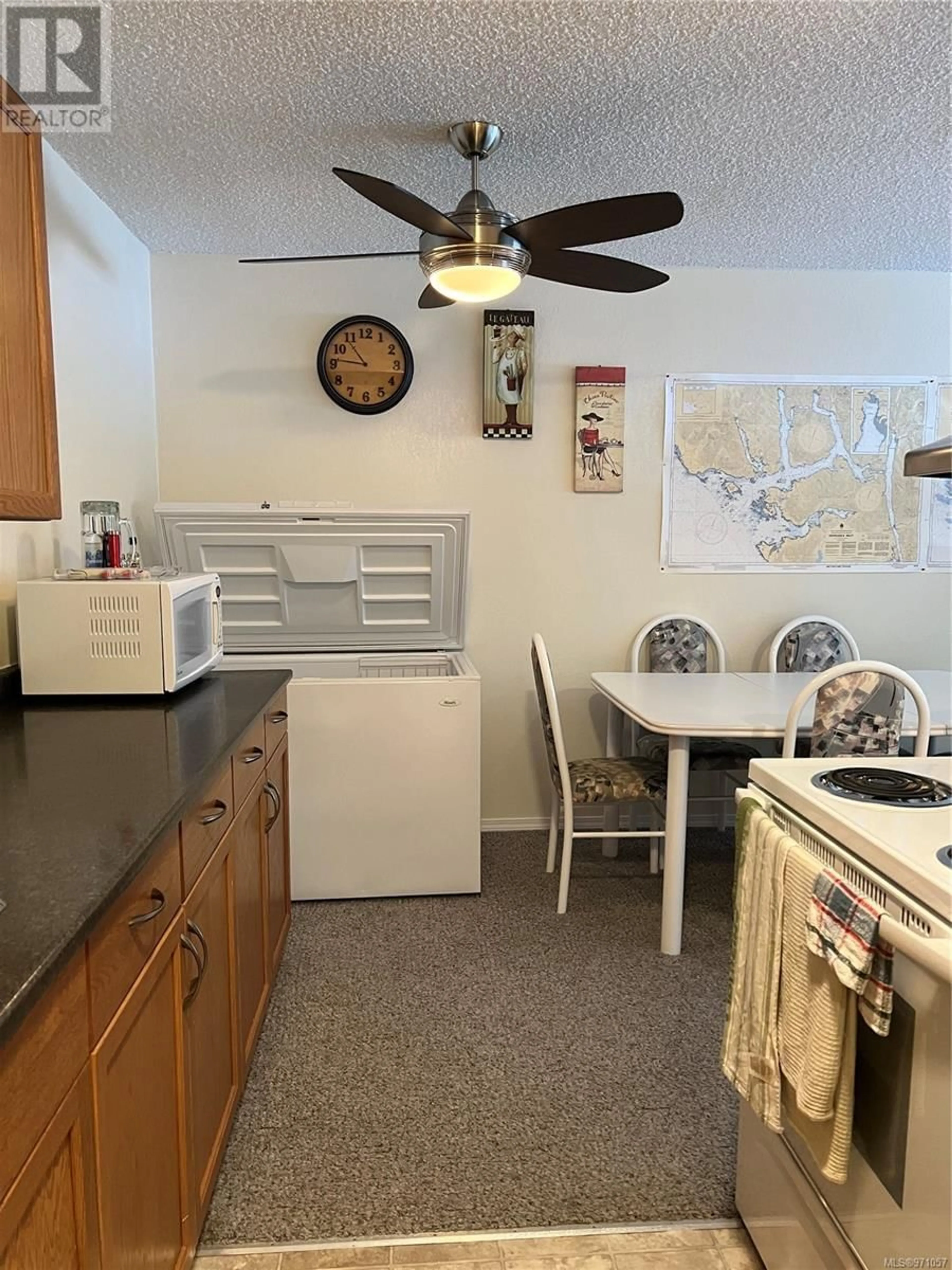 Standard kitchen, cottage for 202 651 Maquinna Dr N, Tahsis British Columbia V0P1X0