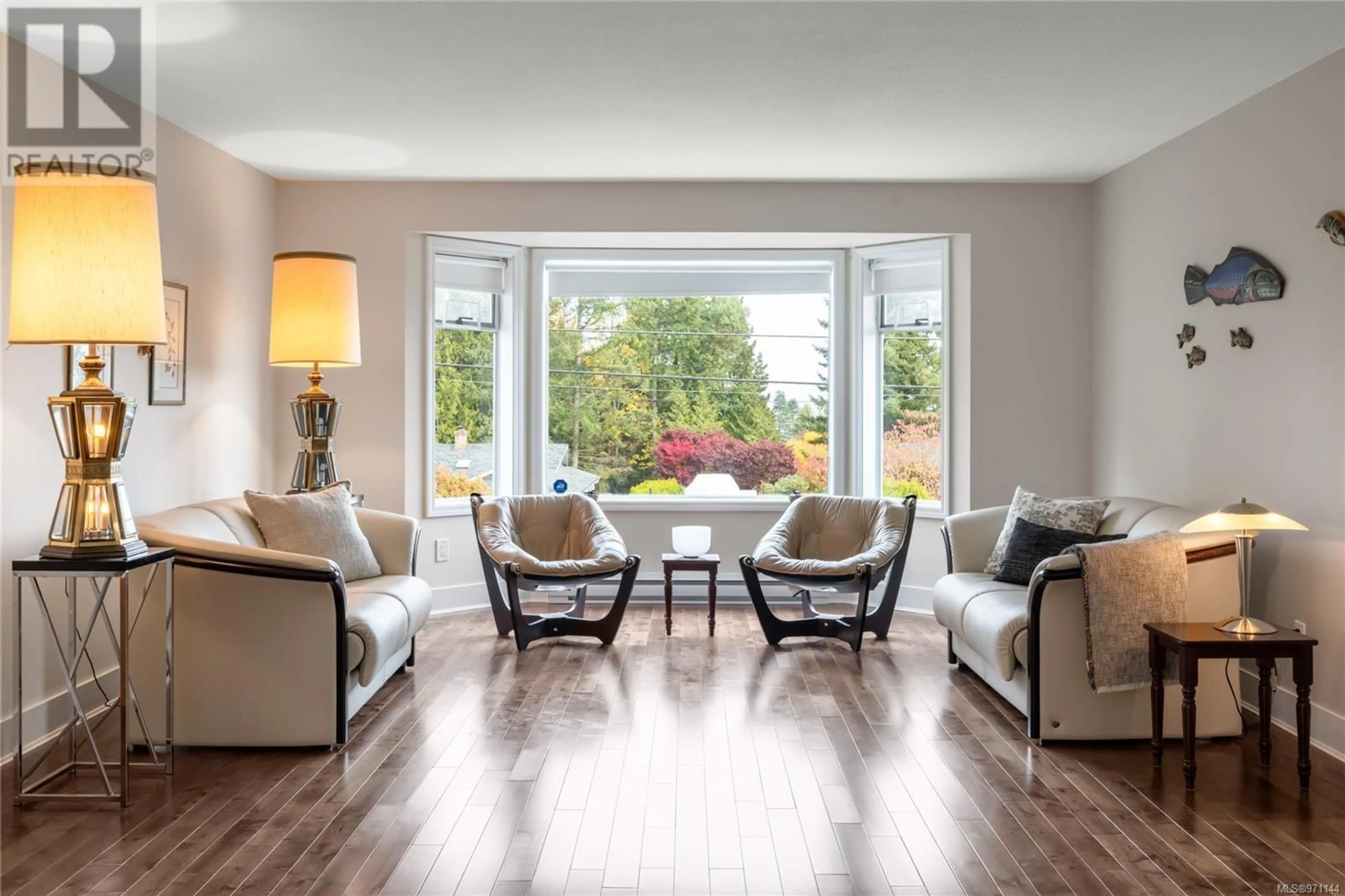 Living room for 214 Hoylake Rd W, Qualicum Beach British Columbia V9K1K5