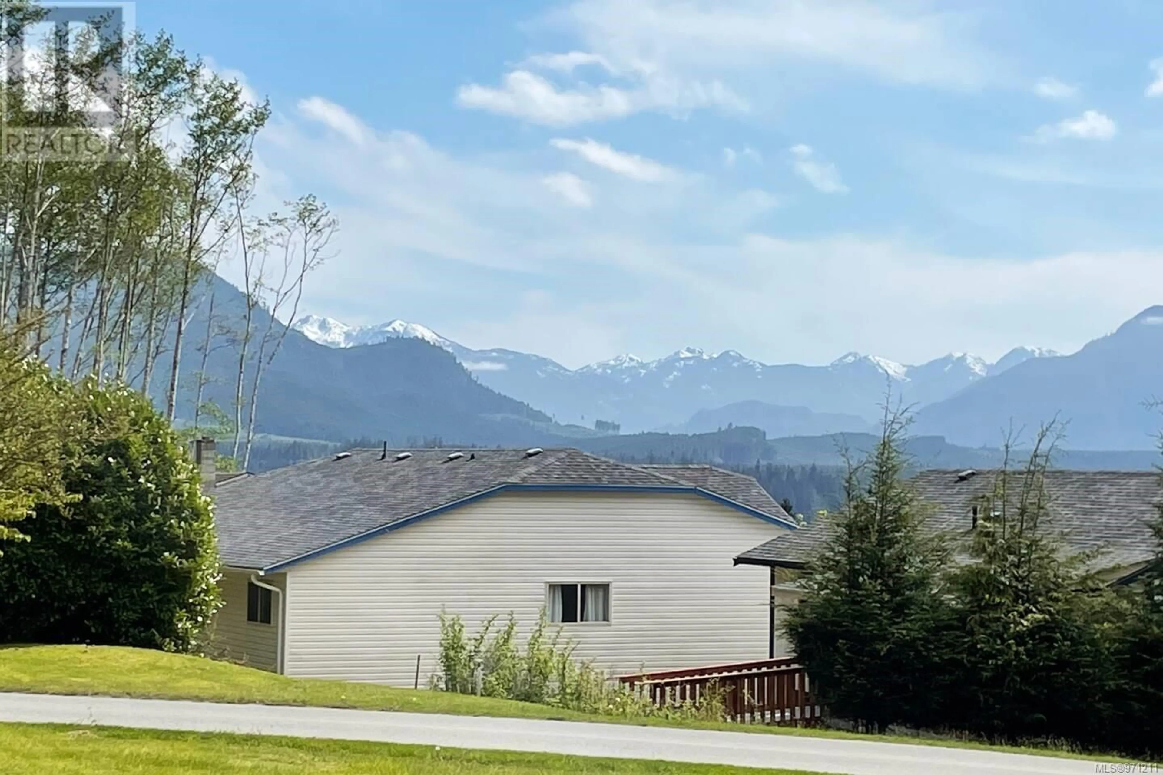 Outside view for 71 Orca Way, See Remarks British Columbia V0N1A0