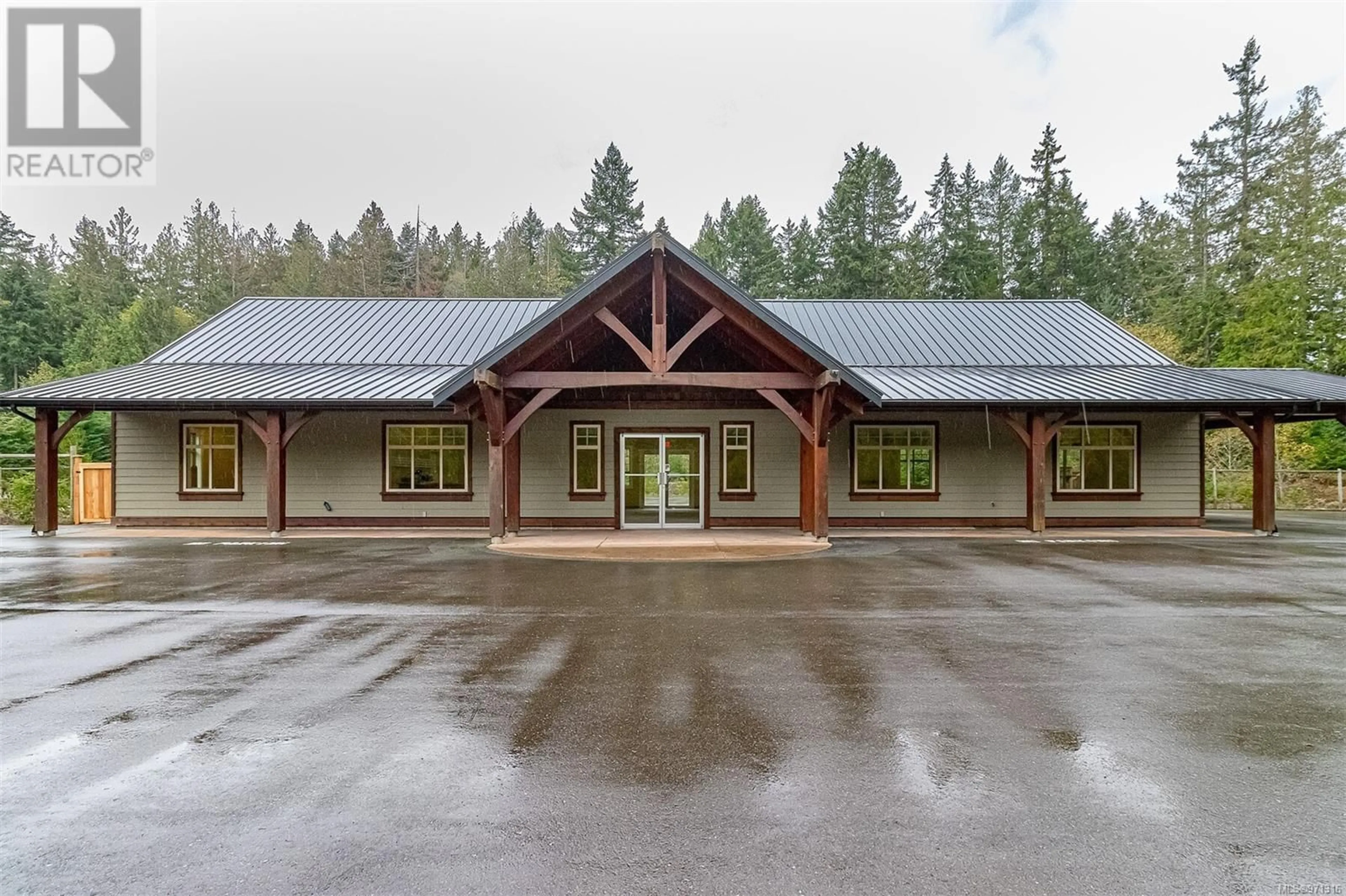 Indoor foyer for 230 Rupert Rd E, Qualicum Beach British Columbia V9K1R3