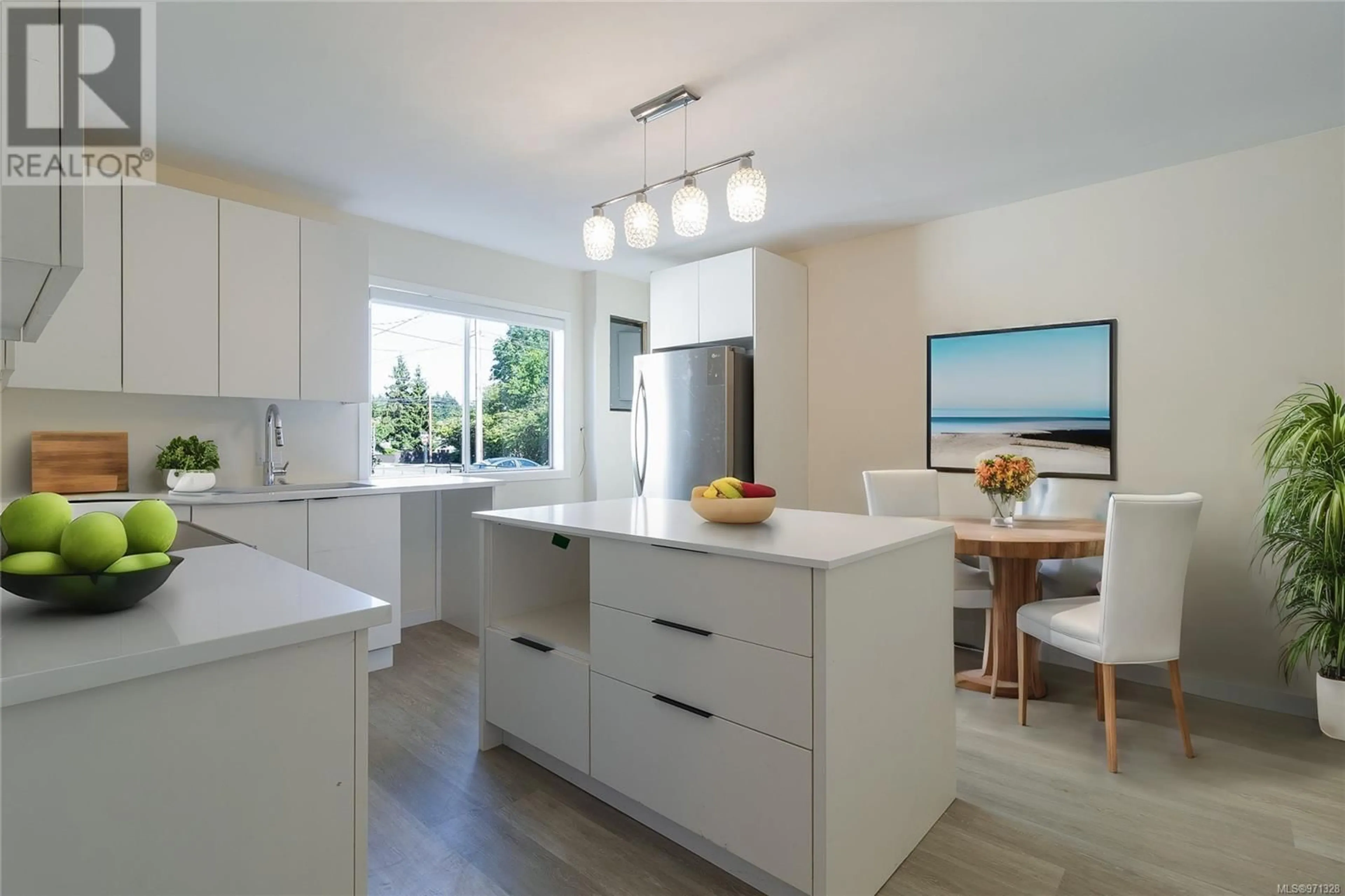 Contemporary kitchen for 510 Sixth St, Nanaimo British Columbia V9R1J6