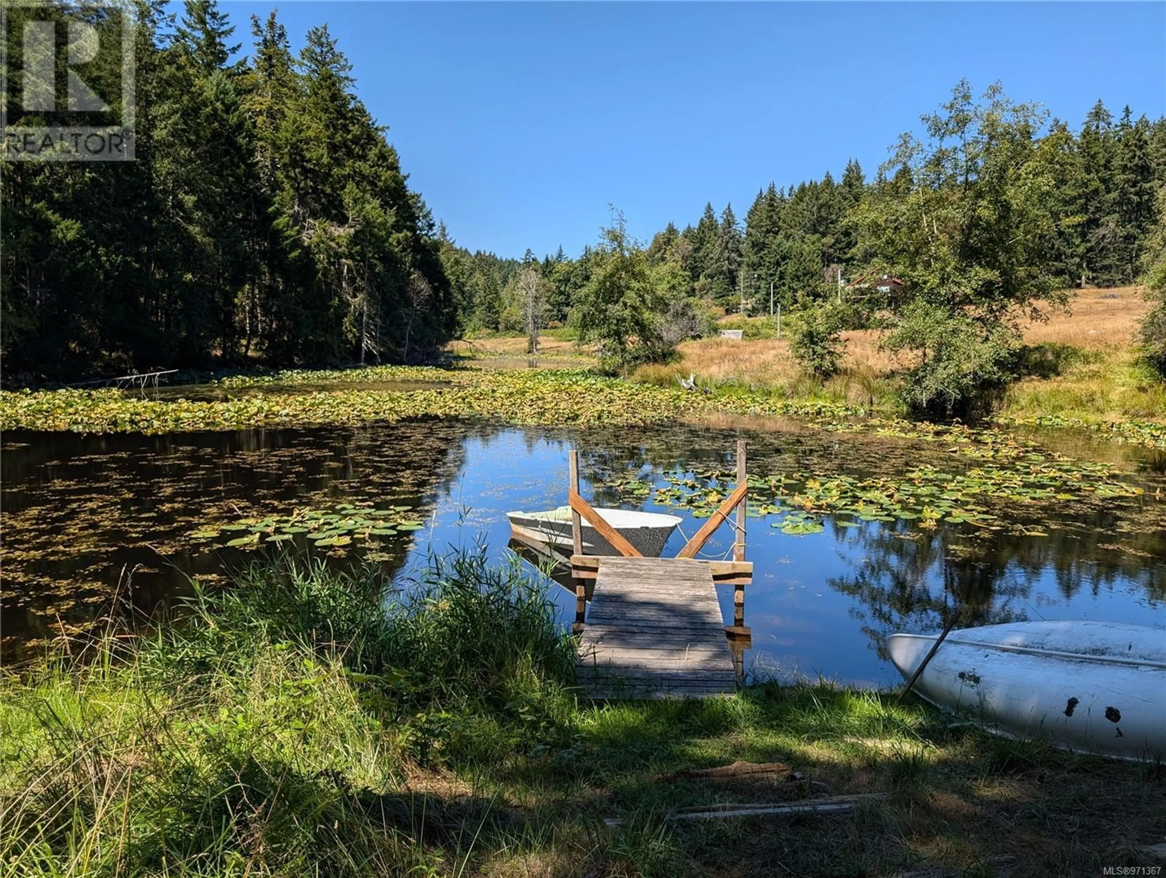 Patio, lake for 700 Lower Ganges Rd, Salt Spring British Columbia V8K2N6