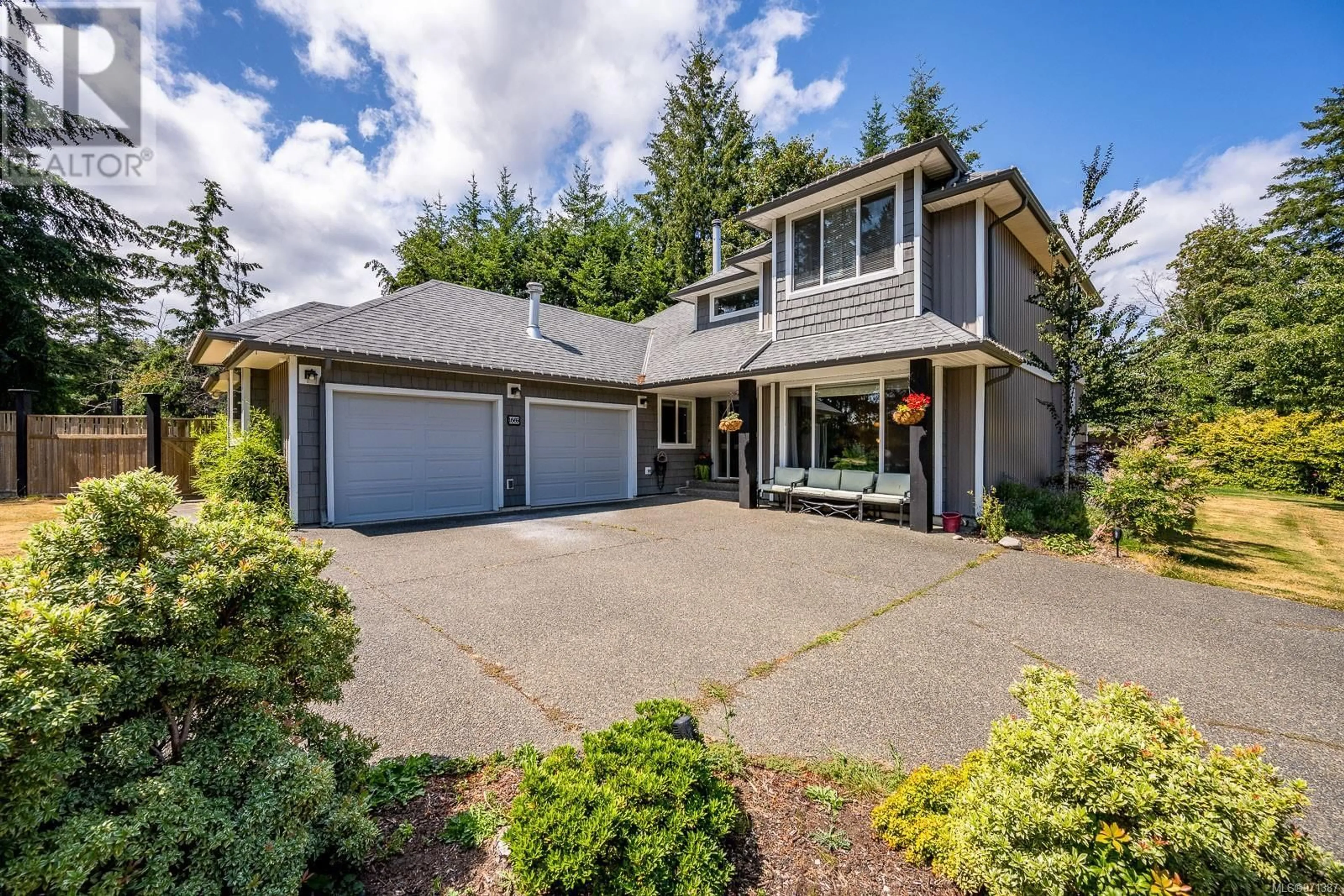 Frontside or backside of a home, cottage for 1669 Essex Pl, Comox British Columbia V9M4C6