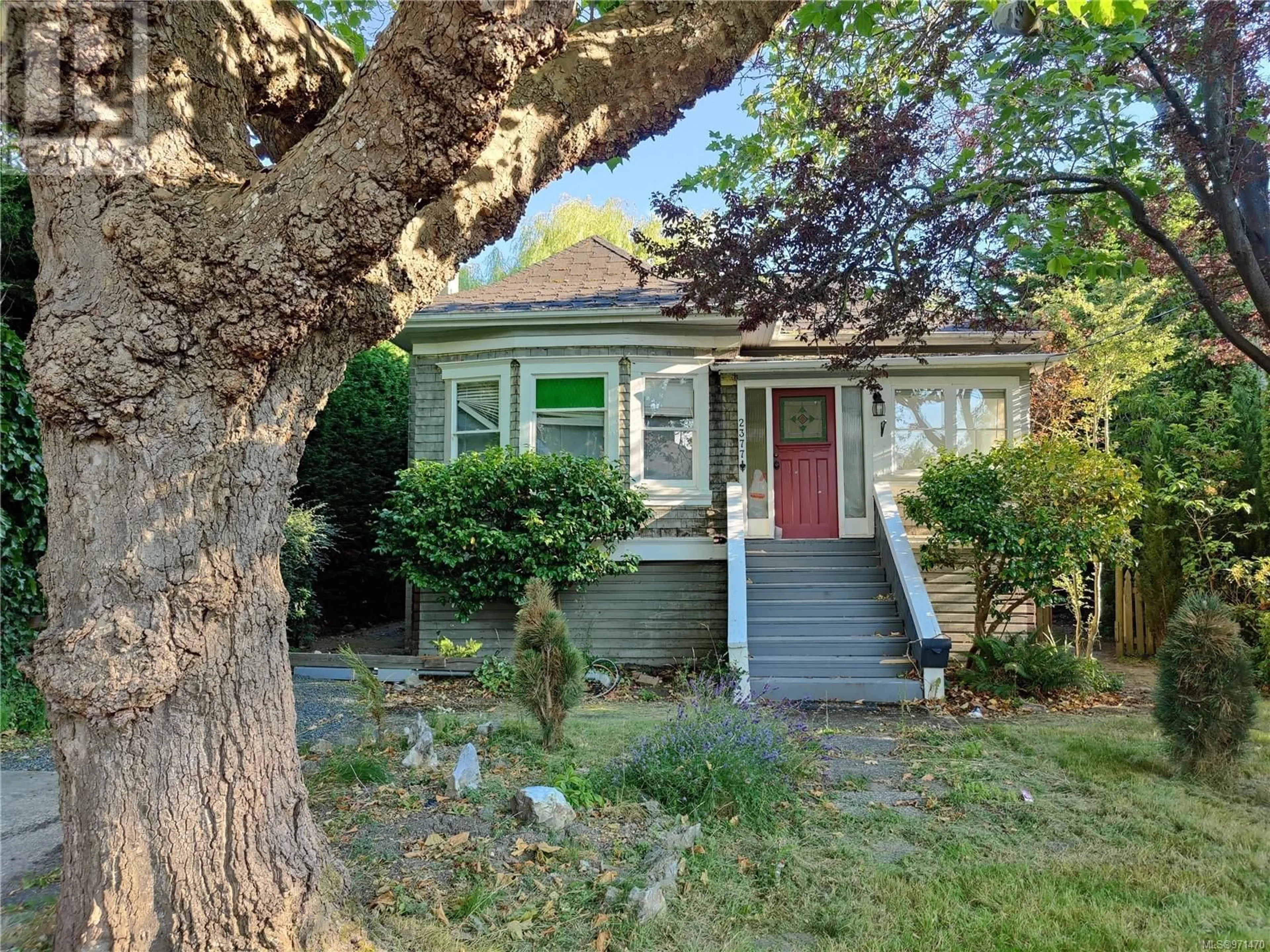 Cottage for 2377 Zela St, Oak Bay British Columbia V8S2X1