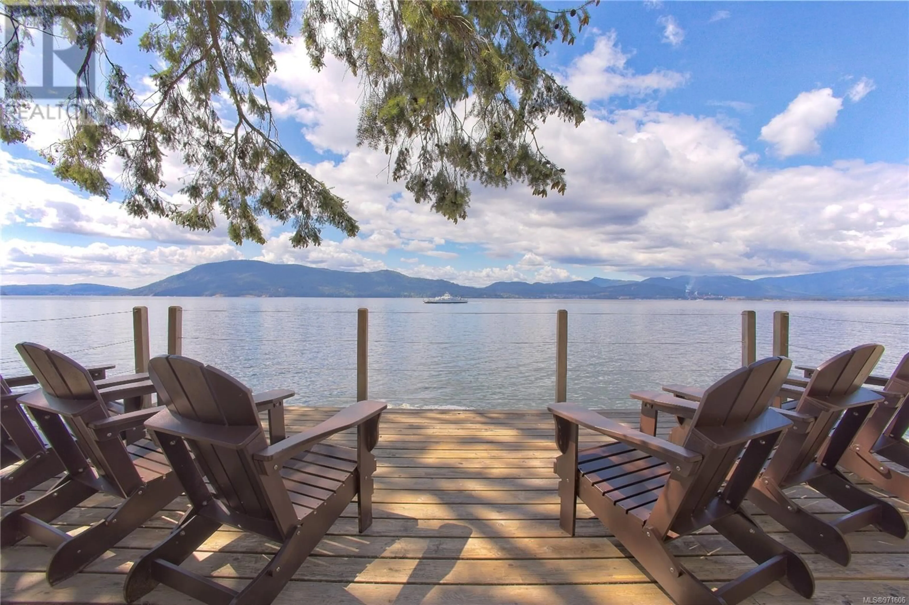 Patio, lake for 193 Monteith Rd, Salt Spring British Columbia V8K1H4