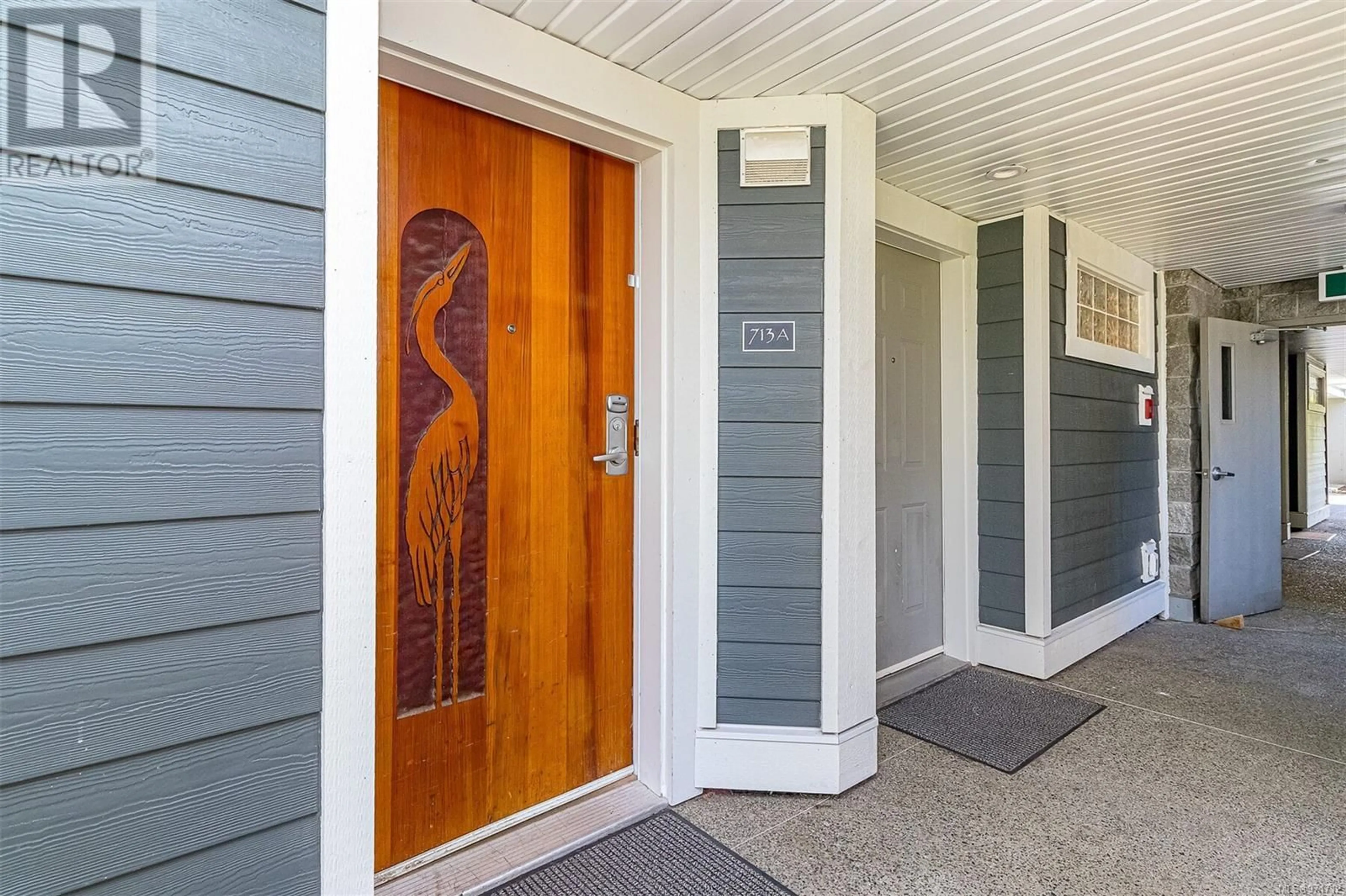 Indoor entryway, wood floors for 725 1600 Stroulger Rd, Nanoose Bay British Columbia V9P9B7