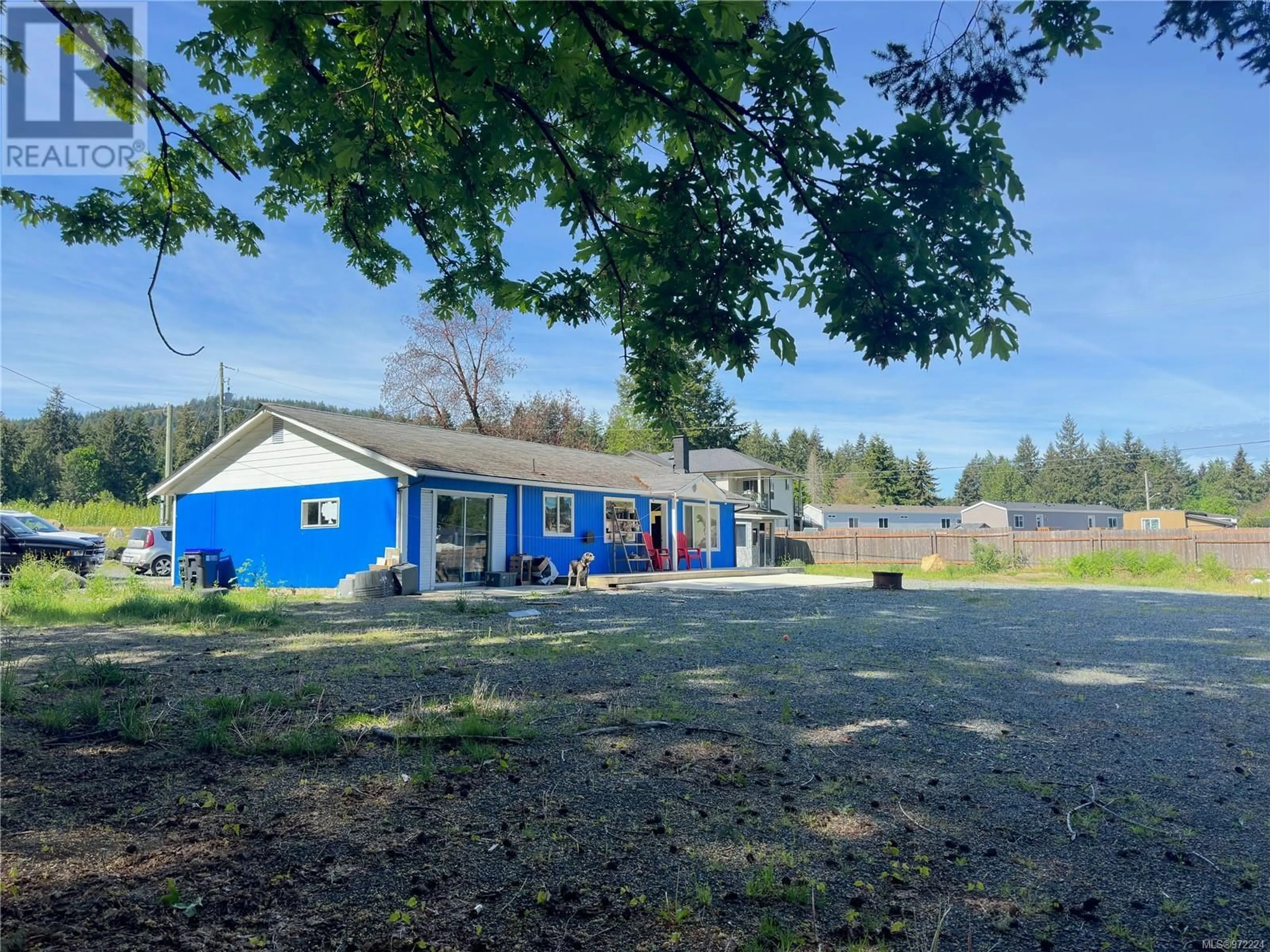 A pic from outside/outdoor area/front of a property/back of a property/a pic from drone, unknown for 7886 Clark Dr, Lantzville British Columbia V0R2H0