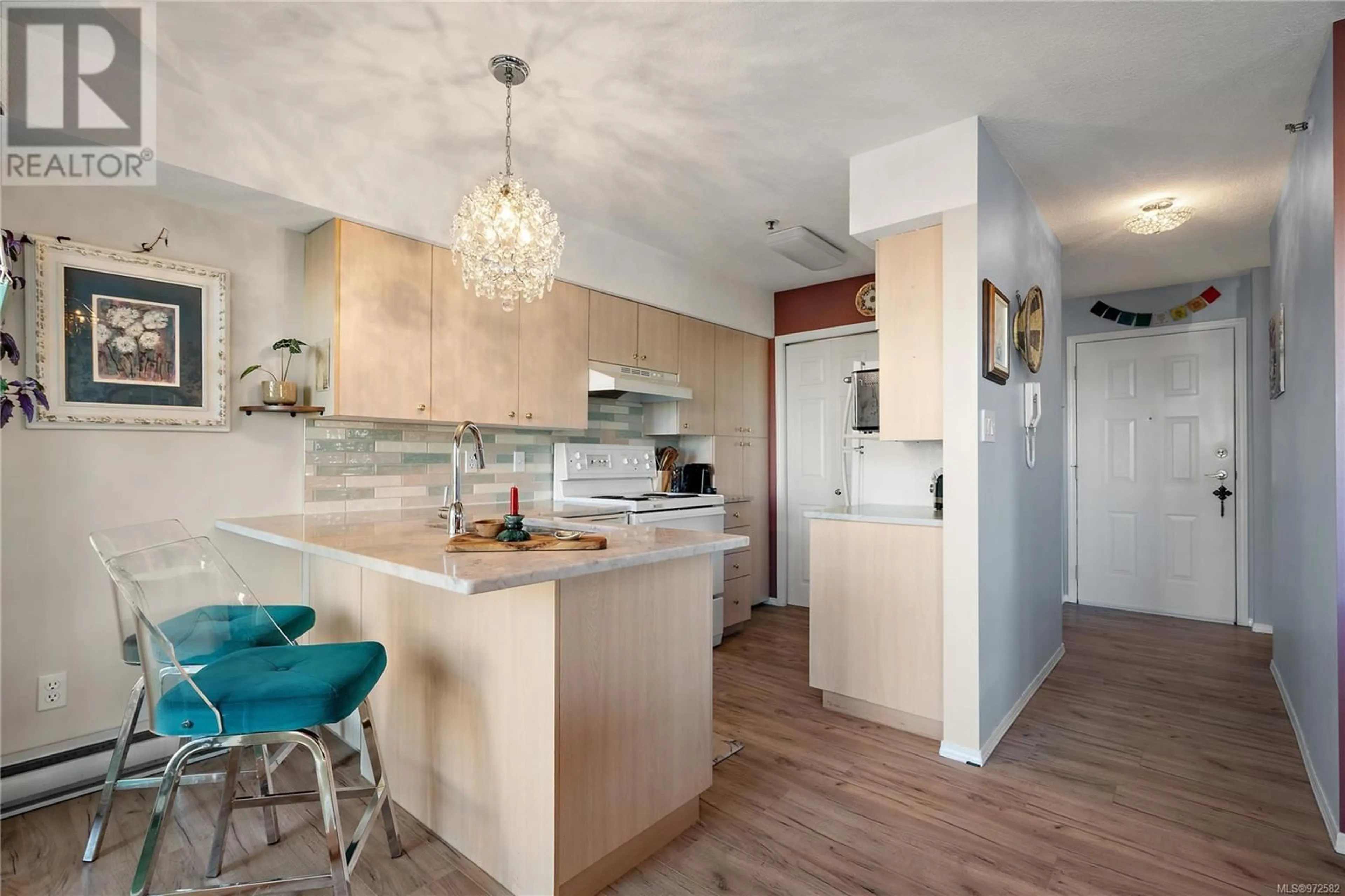 Open concept kitchen for 201 9876 Esplanade St, Chemainus British Columbia V0R1K2