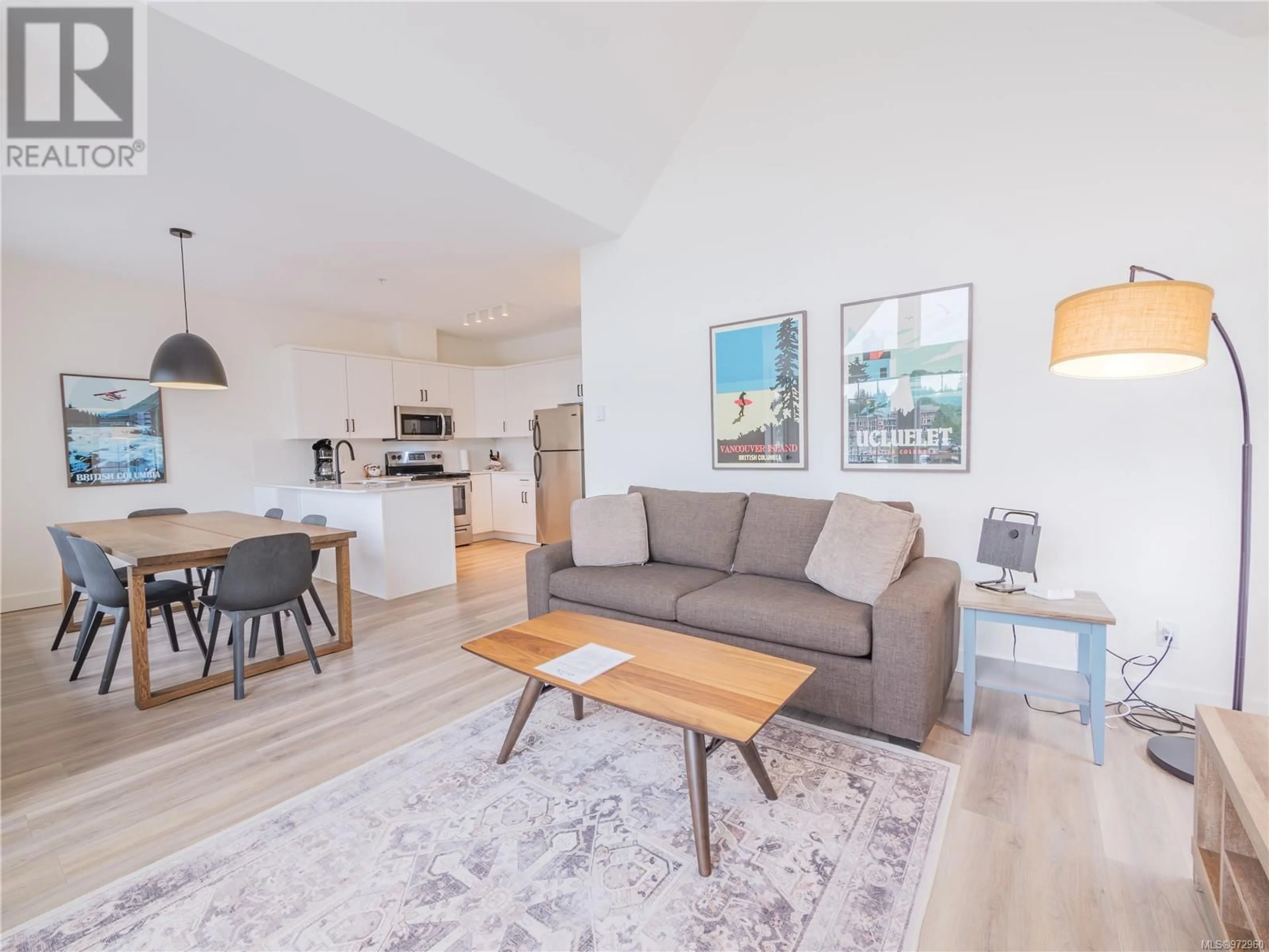 Living room, wood floors for 905 1971 Harbour Dr, Ucluelet British Columbia V0R3A0