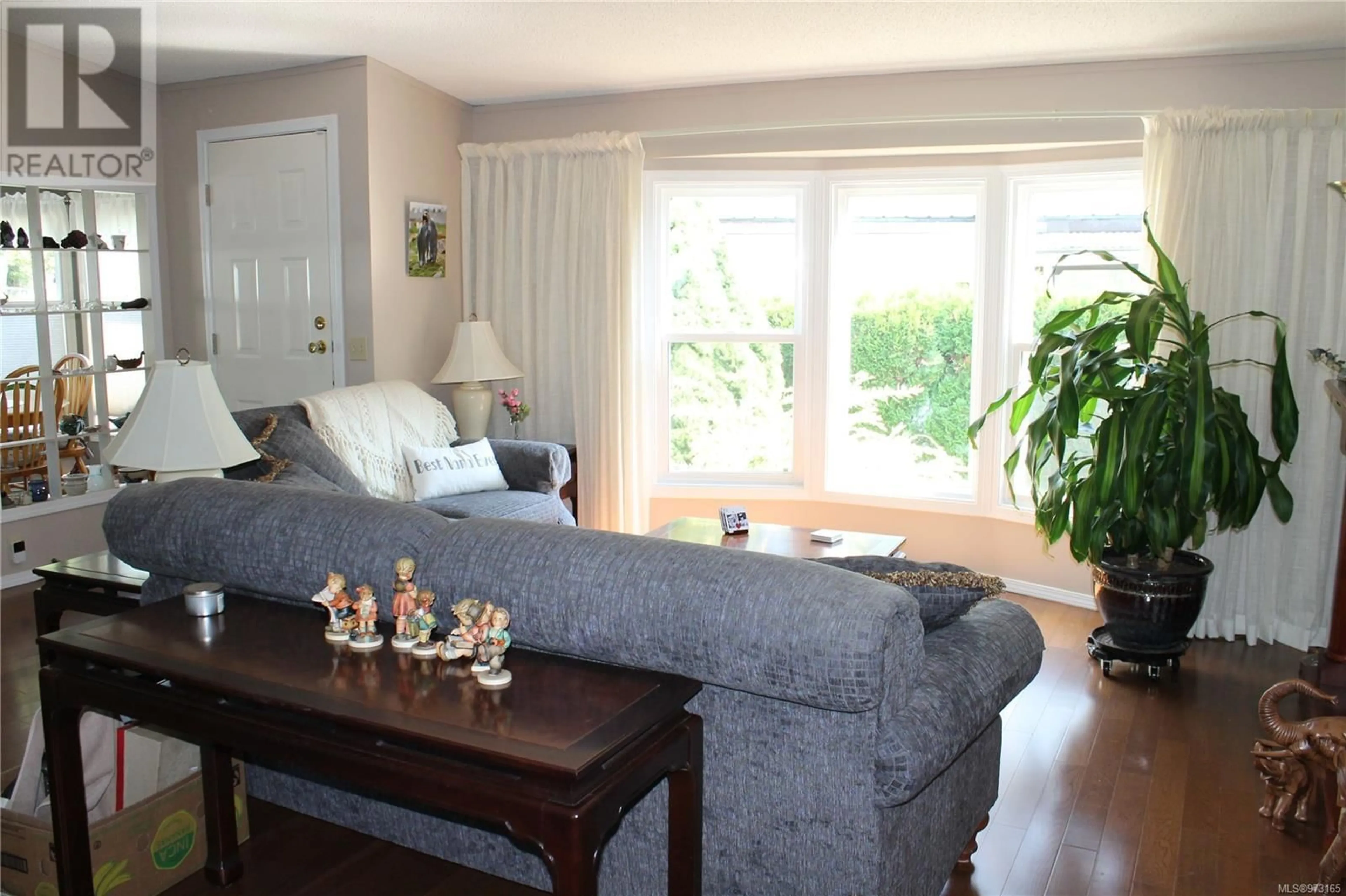 Living room, wood floors for 63 3640 Trans Canada Hwy, Cobble Hill British Columbia V8H0A2