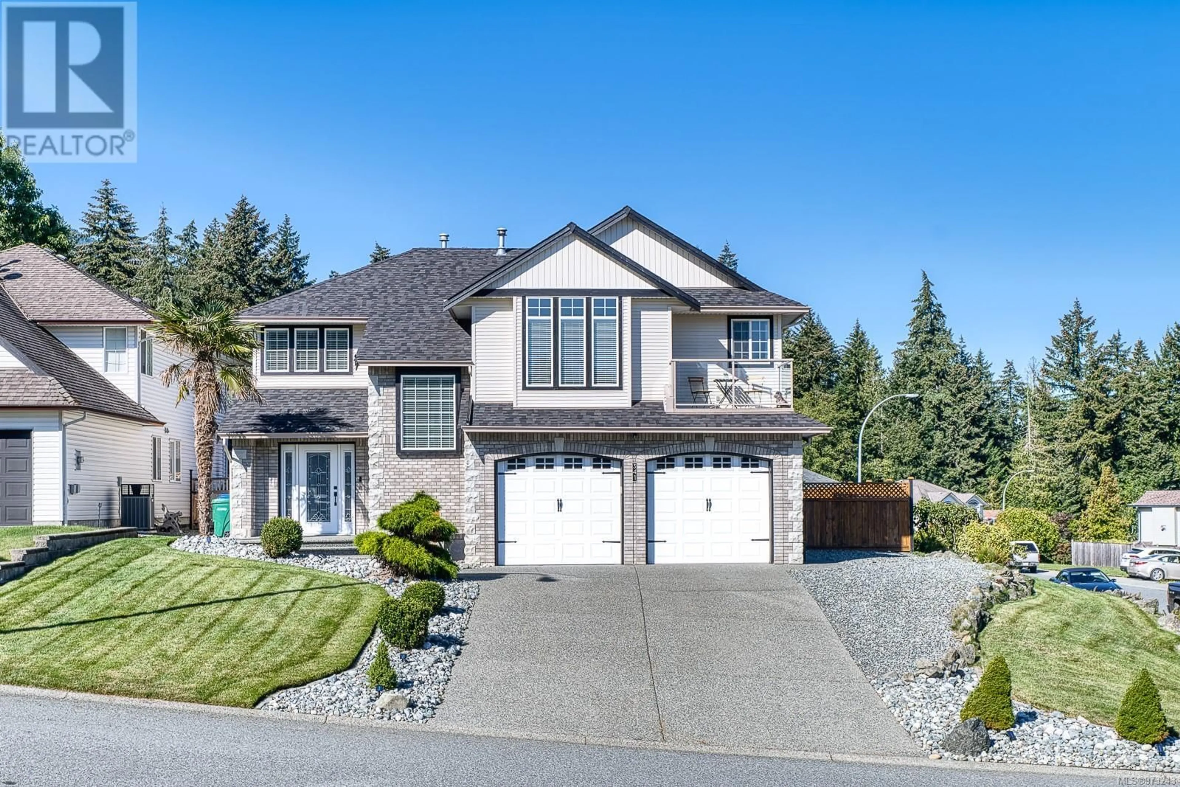 Frontside or backside of a home, the street view for 341 Warbler Pl, Nanaimo British Columbia V9R6Y8